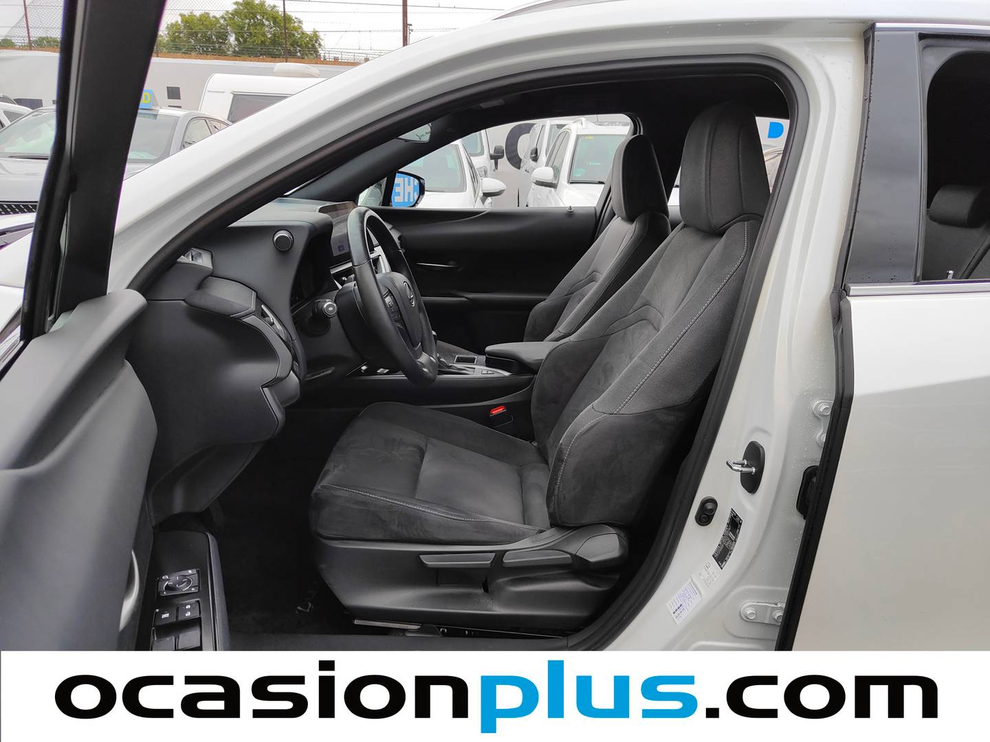 Foto asientos delanteros Lexus UX Lexus UX 250h Premium (184 CV)