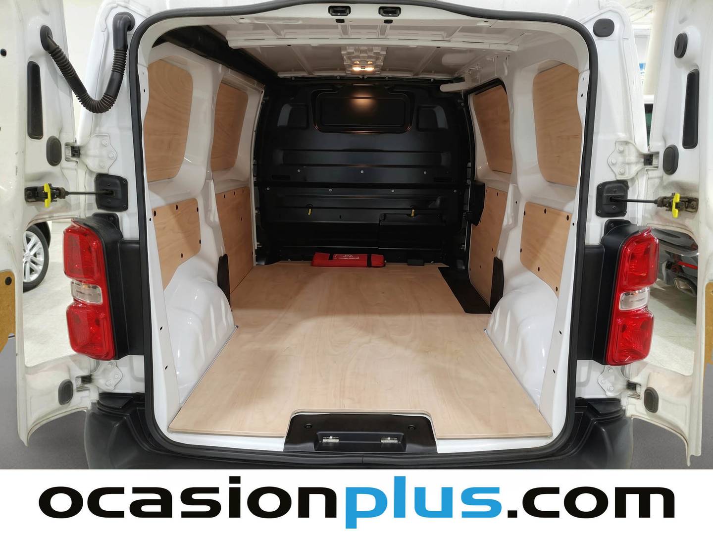 Foto asientos traseros Citroën Jumpy Citroën Jumpy Furgon BlueHDI 120 Talla M Club (122 CV)