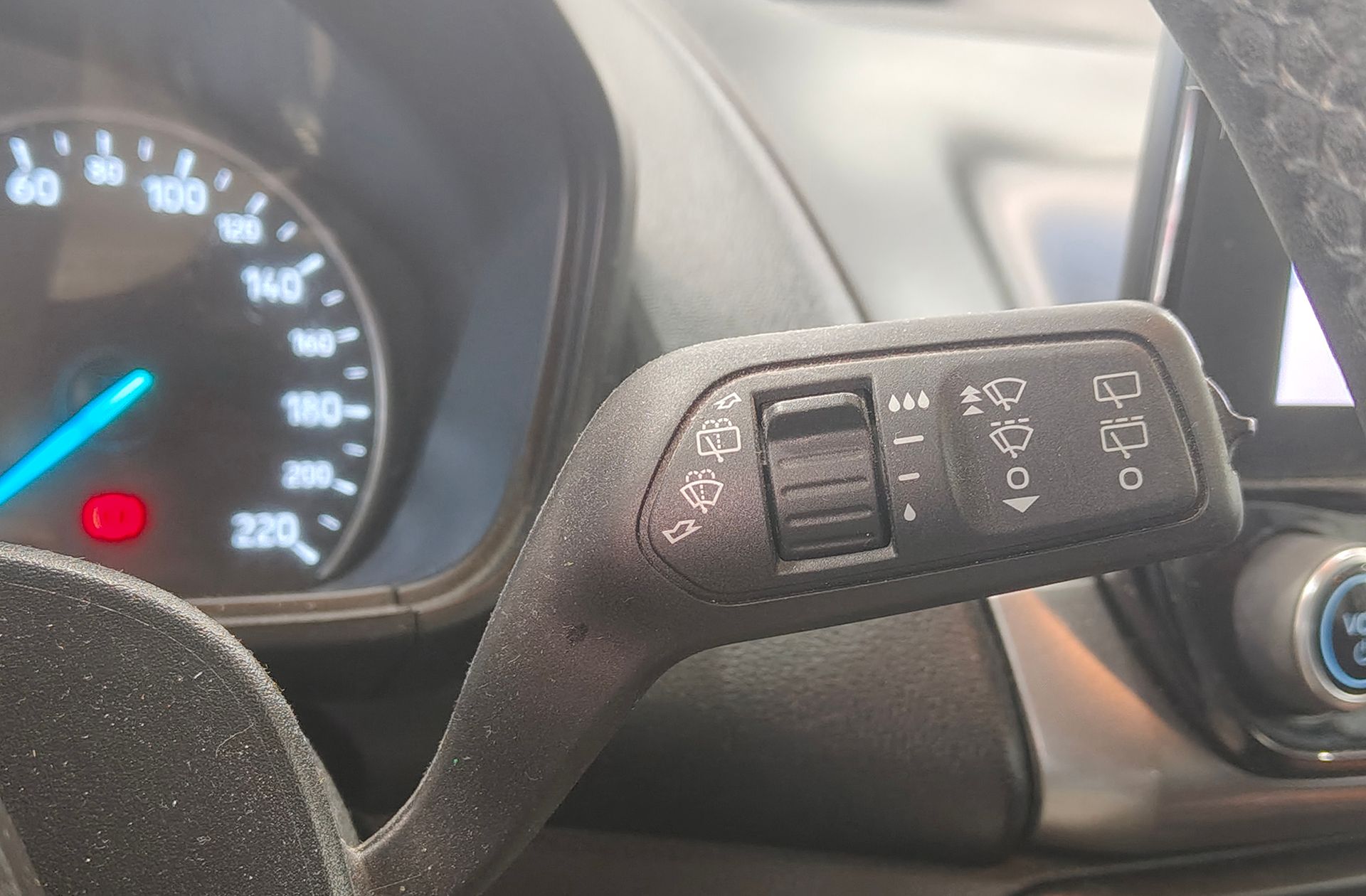 Ford EcoSport 1.0T EcoBoost Trend - foto 28