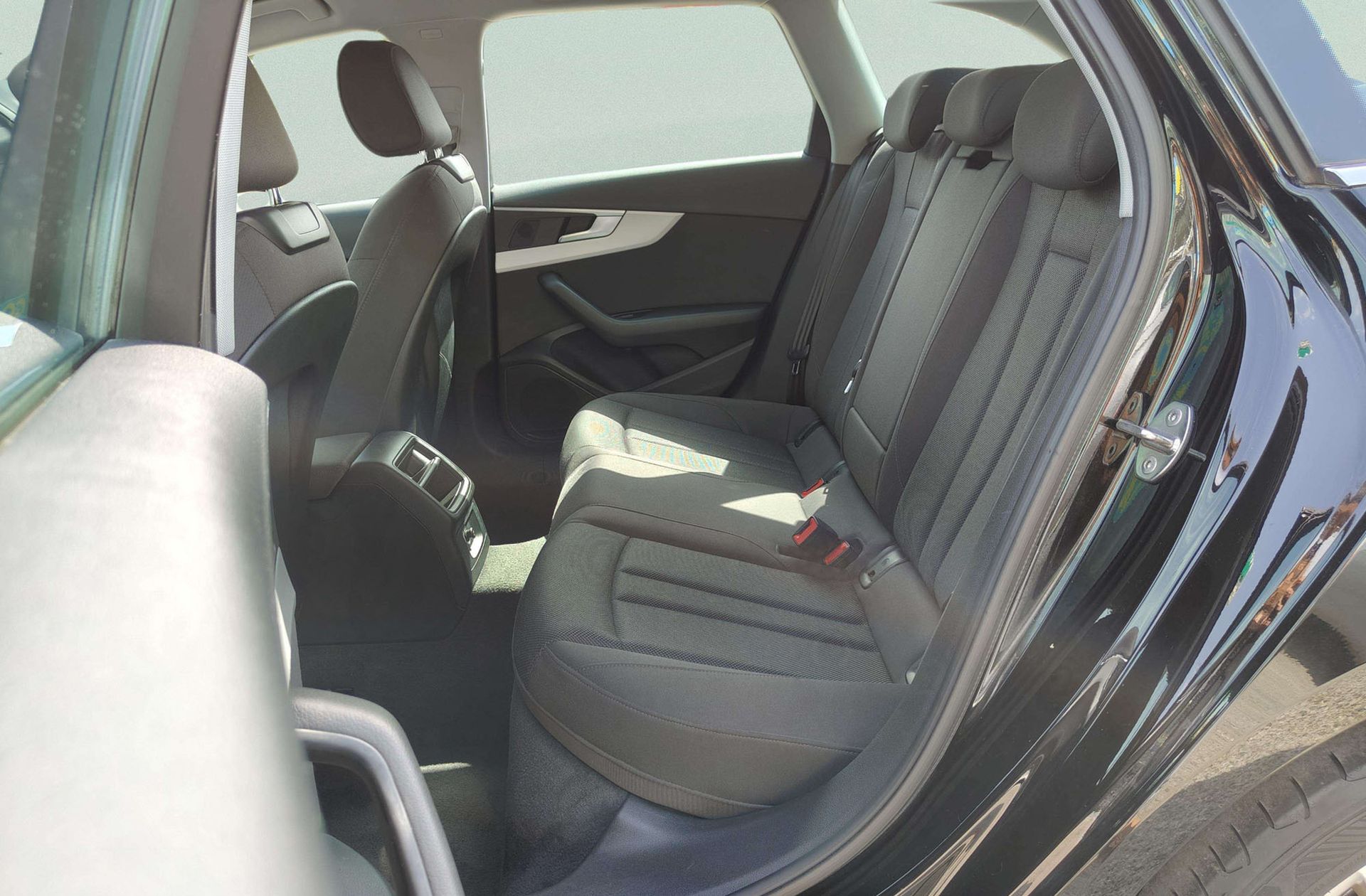 Audi A4 Avant Advanced 35 TFSI S tronic - foto 11
