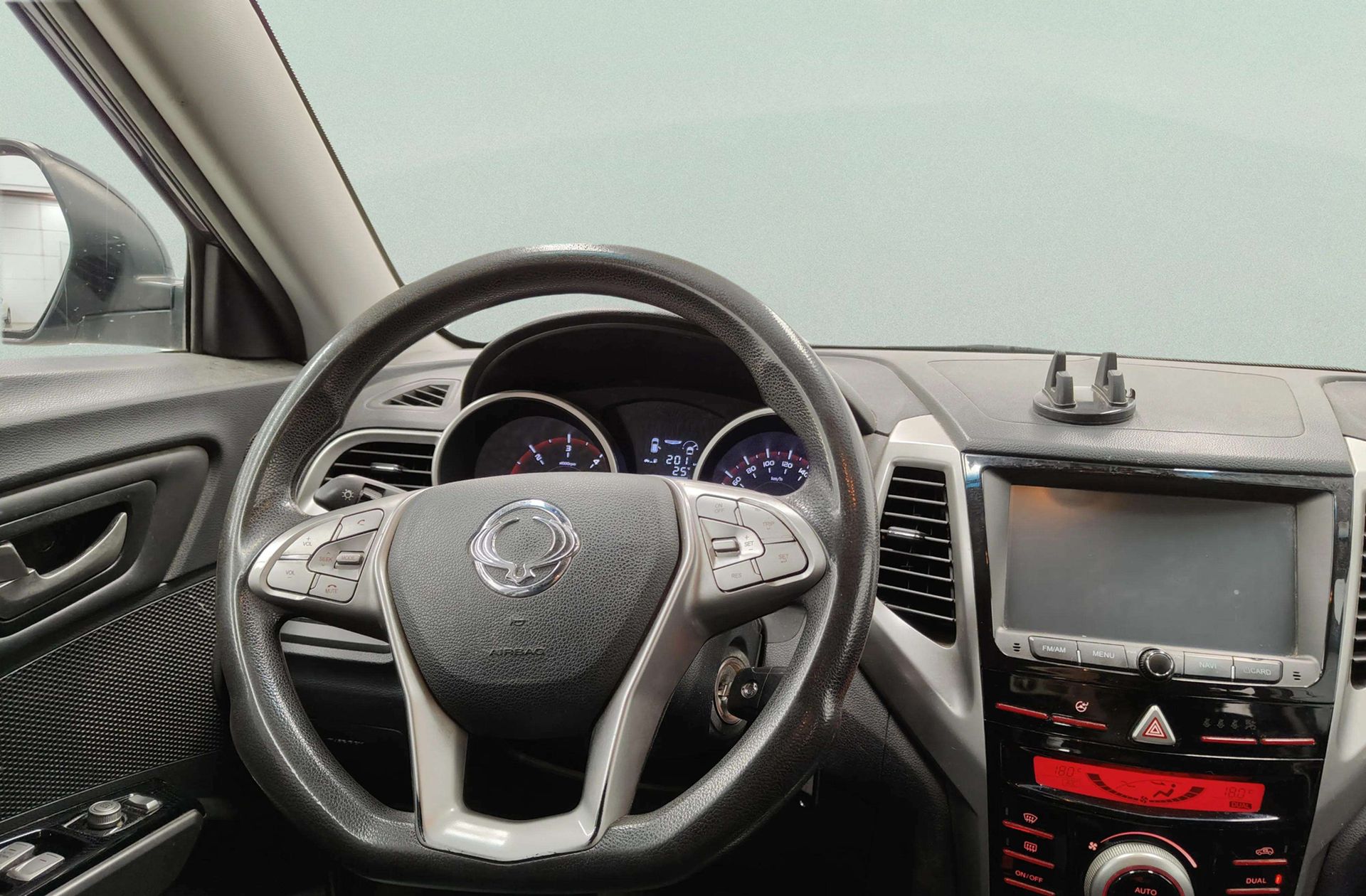 SsangYong Tivoli D16T Premium 4x2 - foto 17