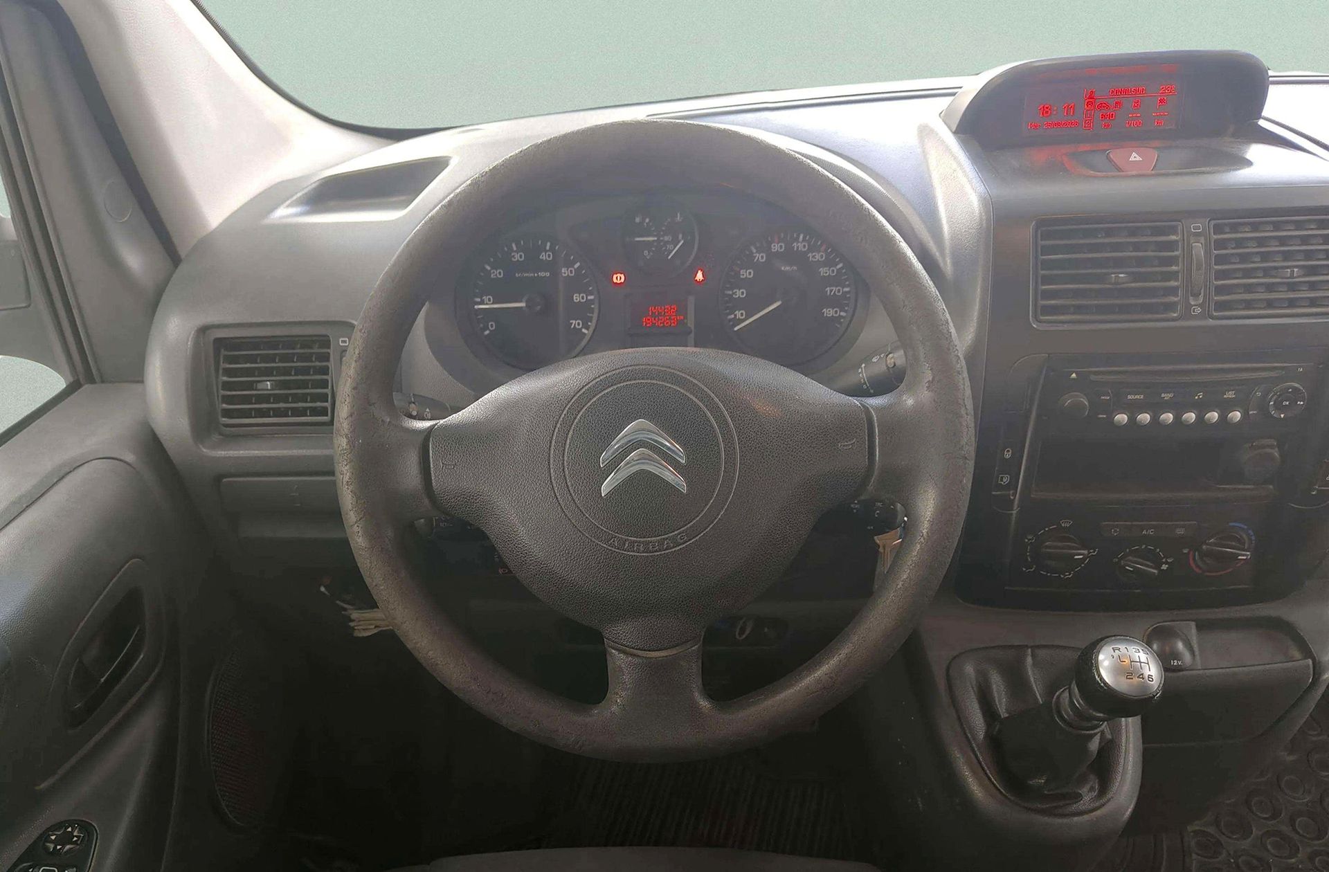 Citroën Jumpy Furgon HDi 125 27 L1H1 - foto 14