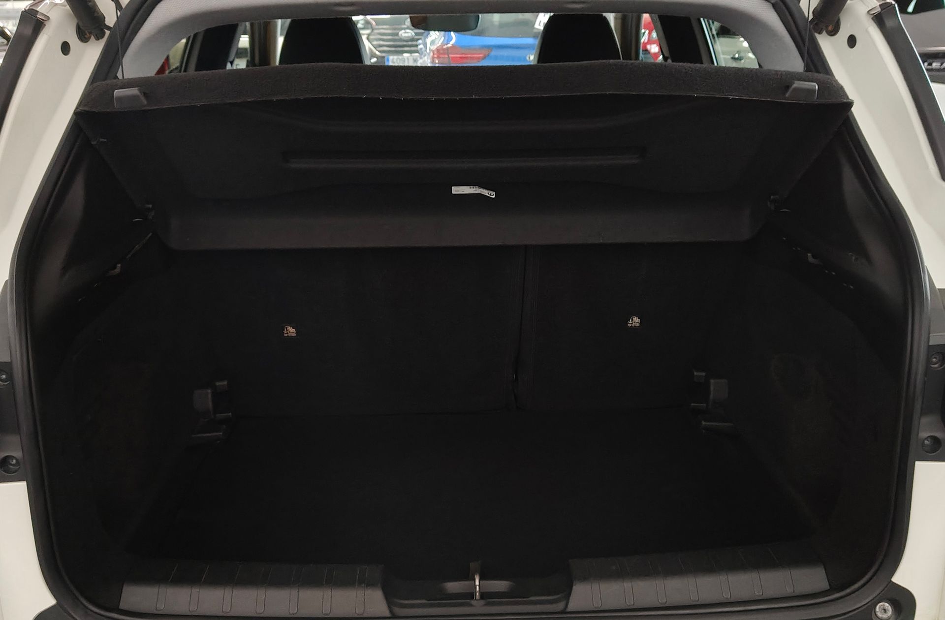 Jeep Avenger 1.2 G Summit - foto 21