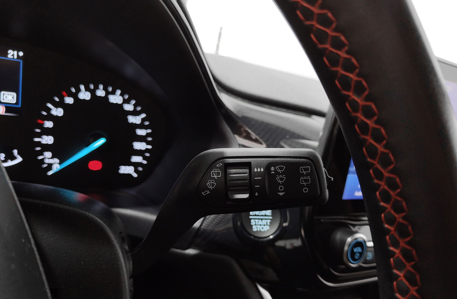 Ford Fiesta 1.0 EcoBoost MHEV ST-Line - foto 28