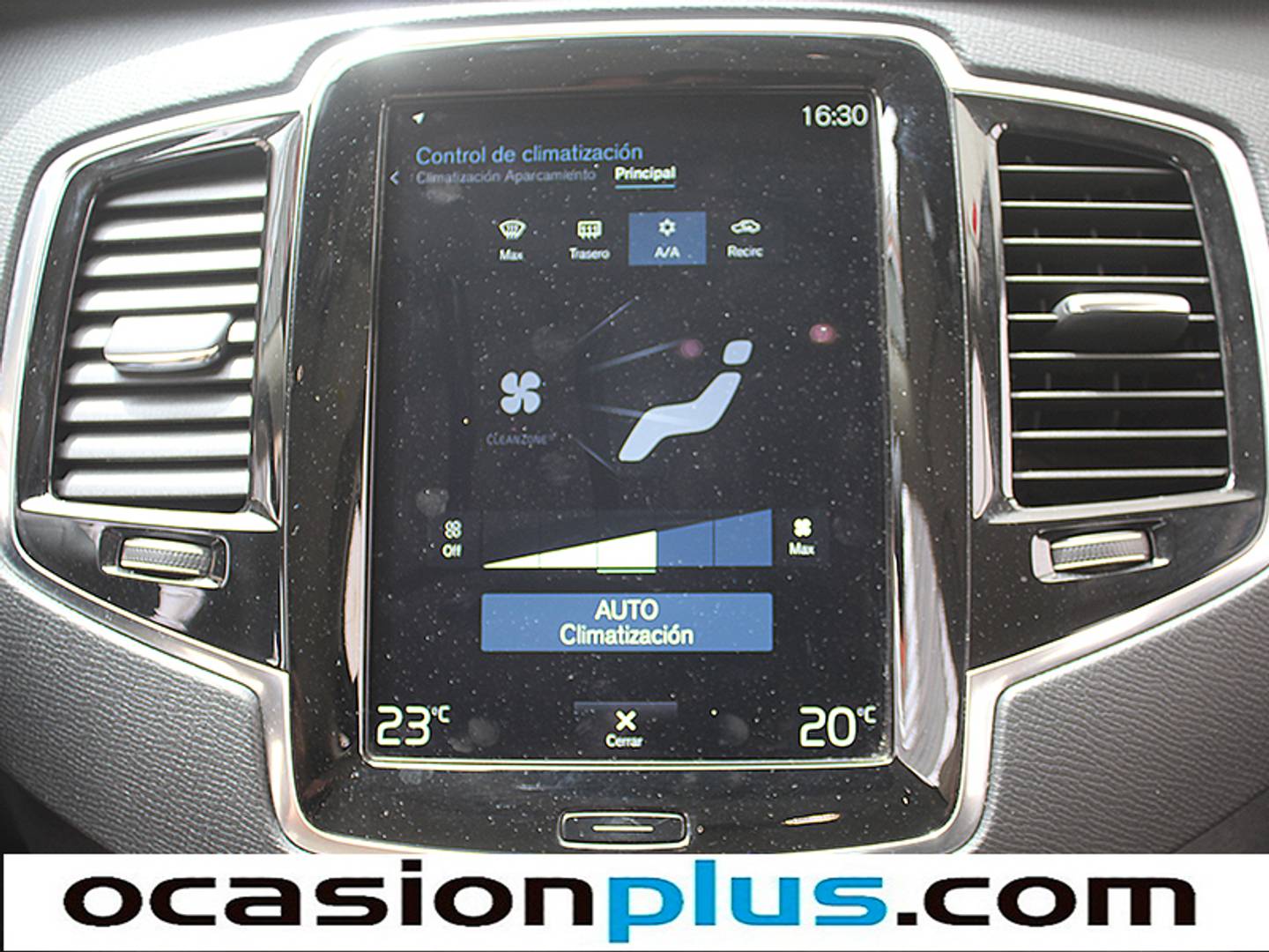 Foto Volvo XC90 Volvo XC90 B5 D Momentum Pro AWD Auto (235 CV) 7 Plazas