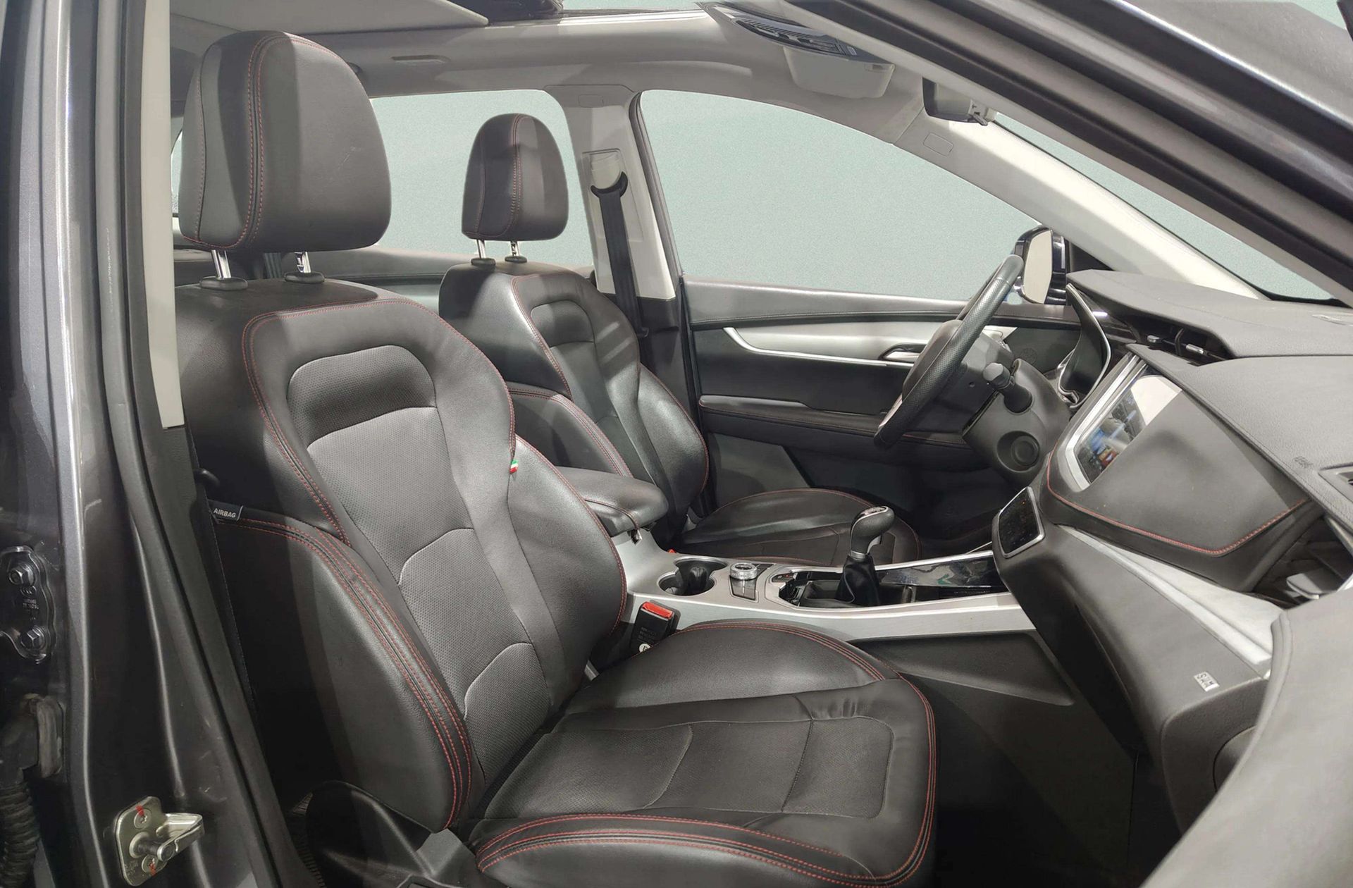 SWM G01 1.5T Luxury - foto 16
