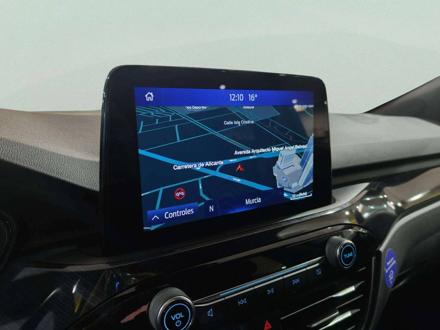 Extras y acabados del Ford Kuga Ford Kuga 2.5 Duratec FHEV ST-Line Auto (190 CV)