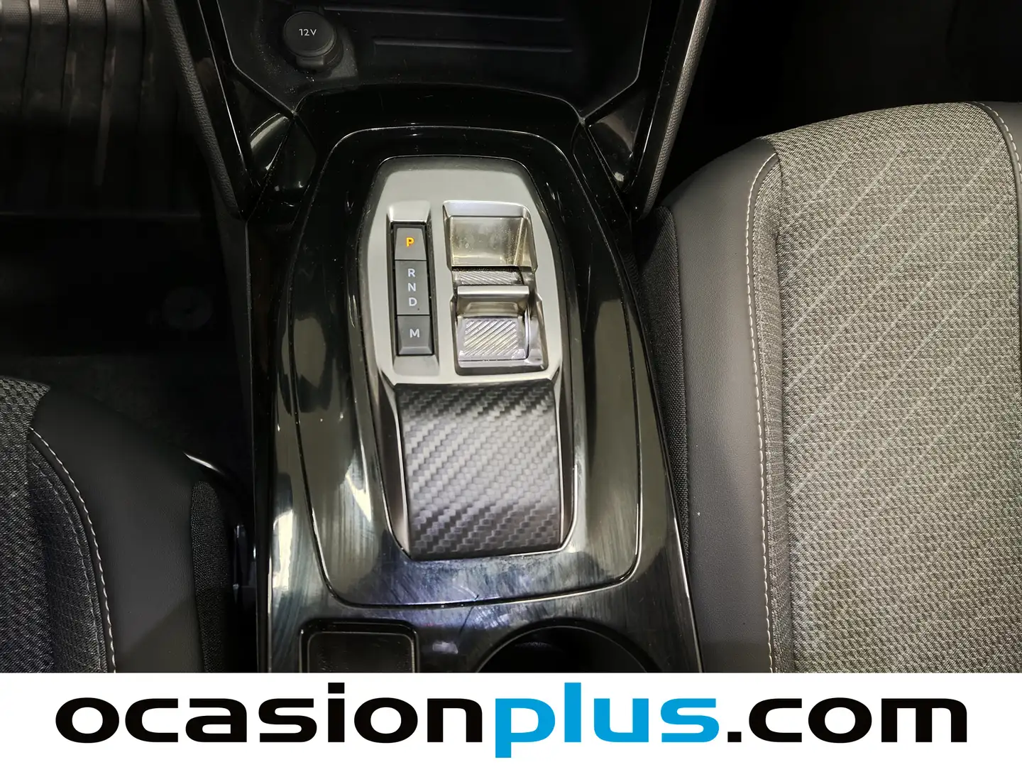 Foto Peugeot 2008 Peugeot 2008 Allure Hybrid eDCS6 (145 CV)