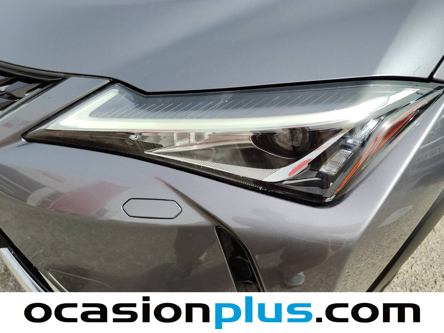 Equipamiento del Lexus UX Lexus UX 250h Business 2WD (184 CV)