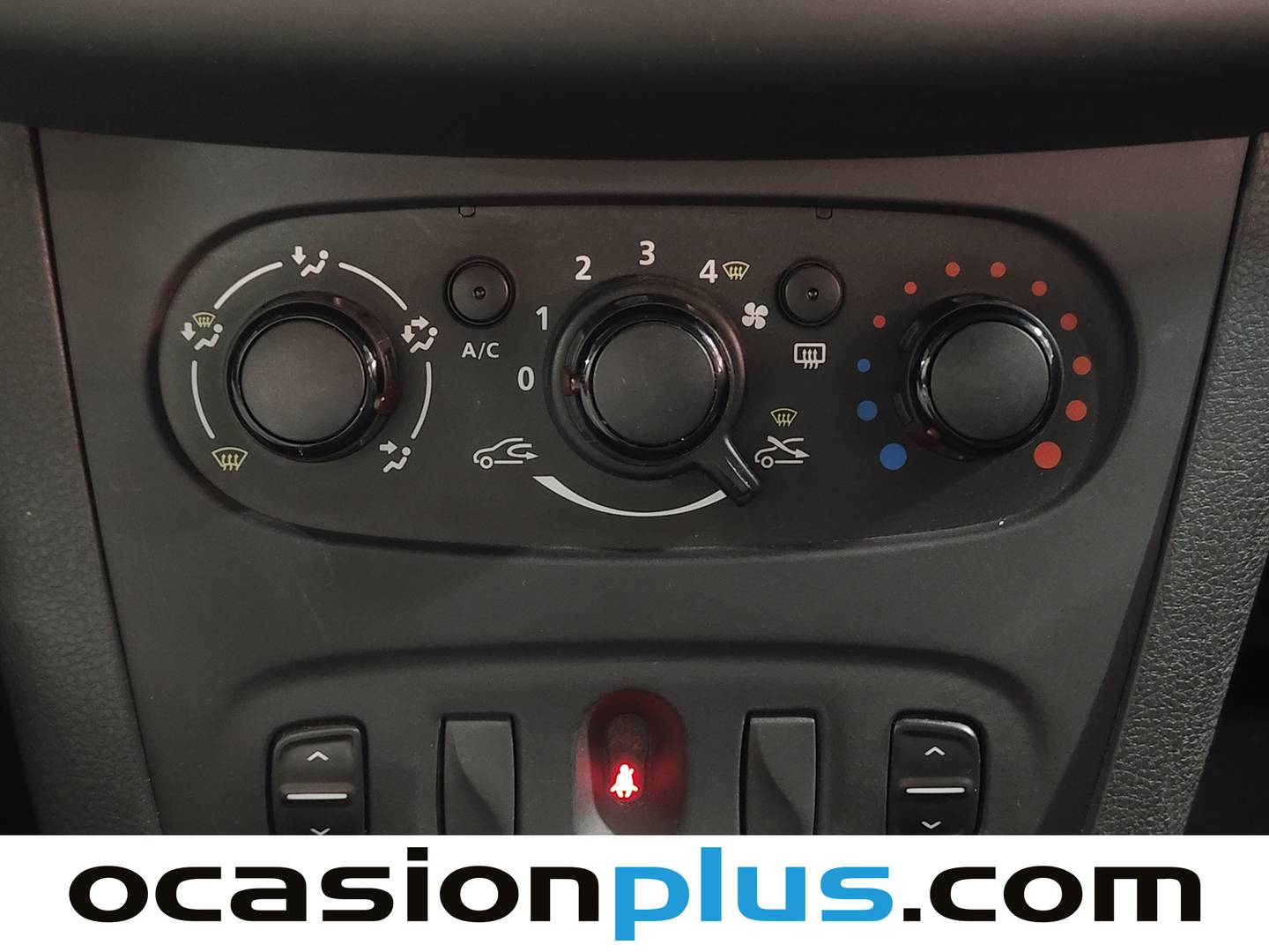 Extras y acabados del Dacia Logan Dacia Logan 1.2 Ambiance (75 CV)