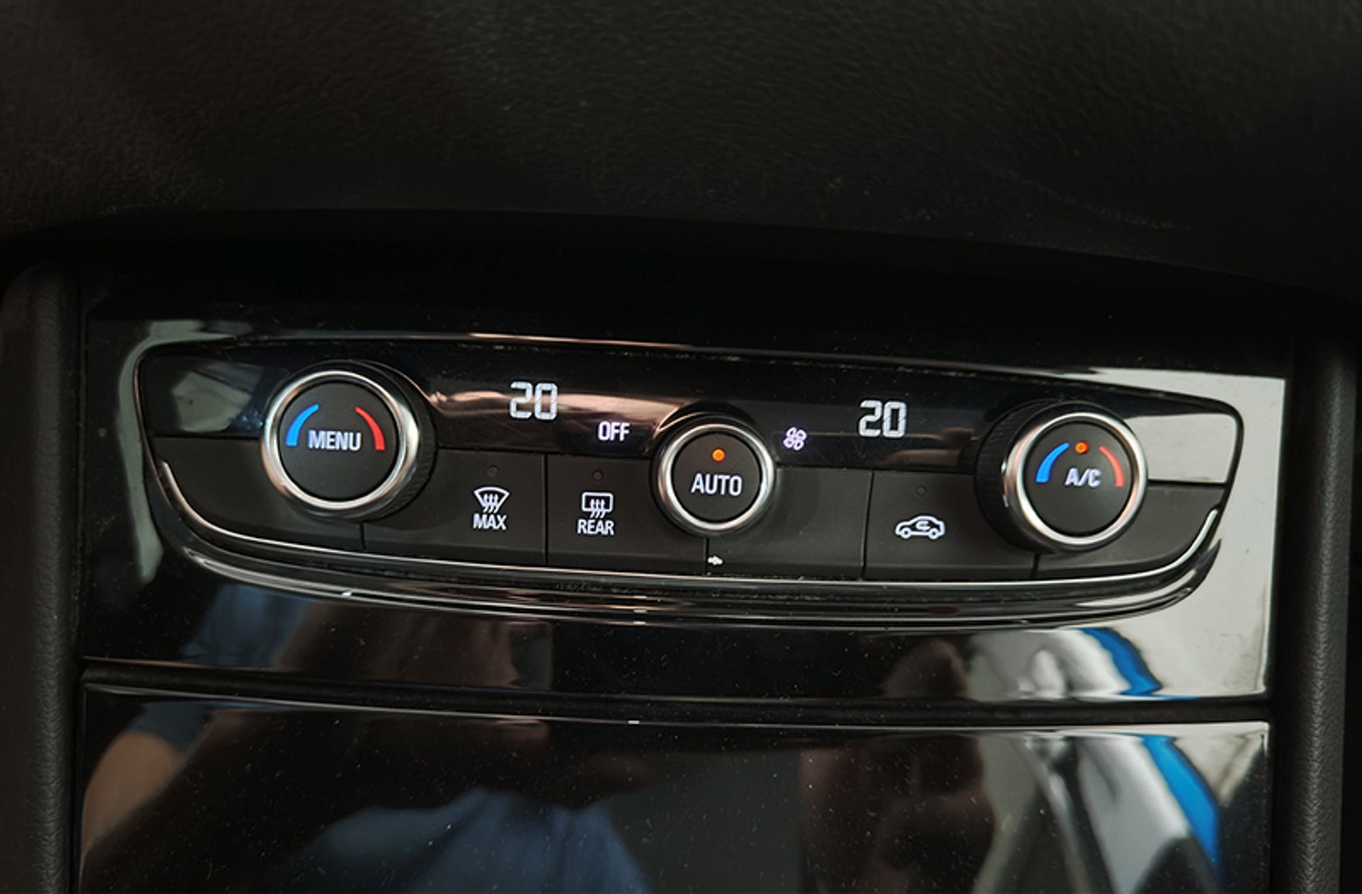 Opel Grandland 1.2 Turbo ecoTEC Excellence - foto 31
