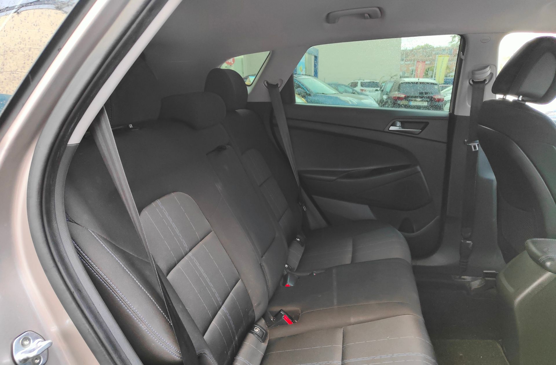 Hyundai Tucson 1.6 GDI BlueDrive Essence 4x2 - foto 13