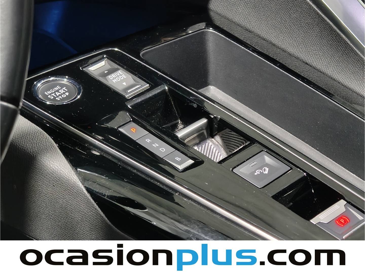 Foto Peugeot 3008 Hybrid Peugeot 3008 Hybrid 300 Allure Pack e-EAT8  (300 CV)