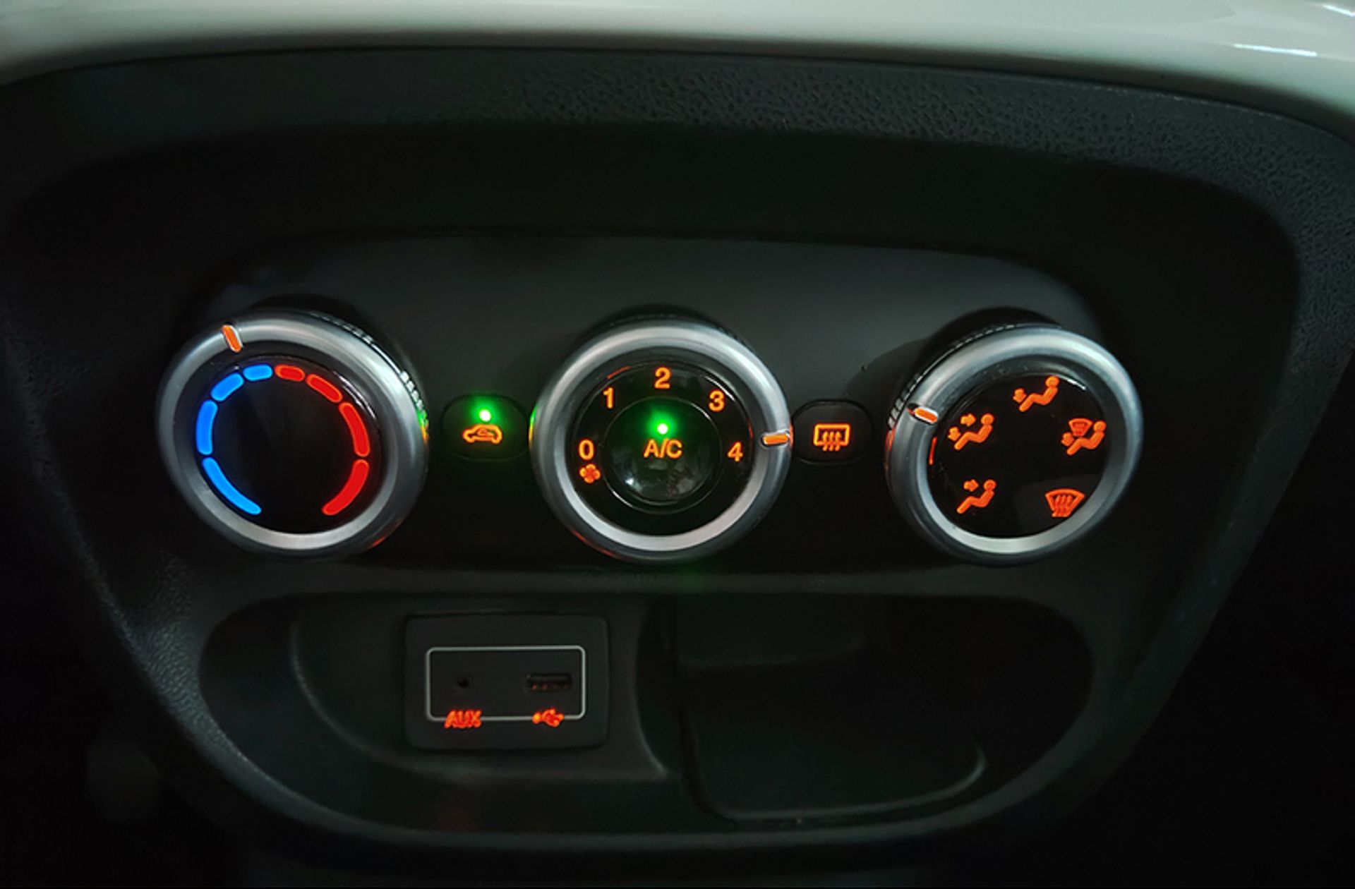 Fiat 500L 1.4 Pop Star - foto 28
