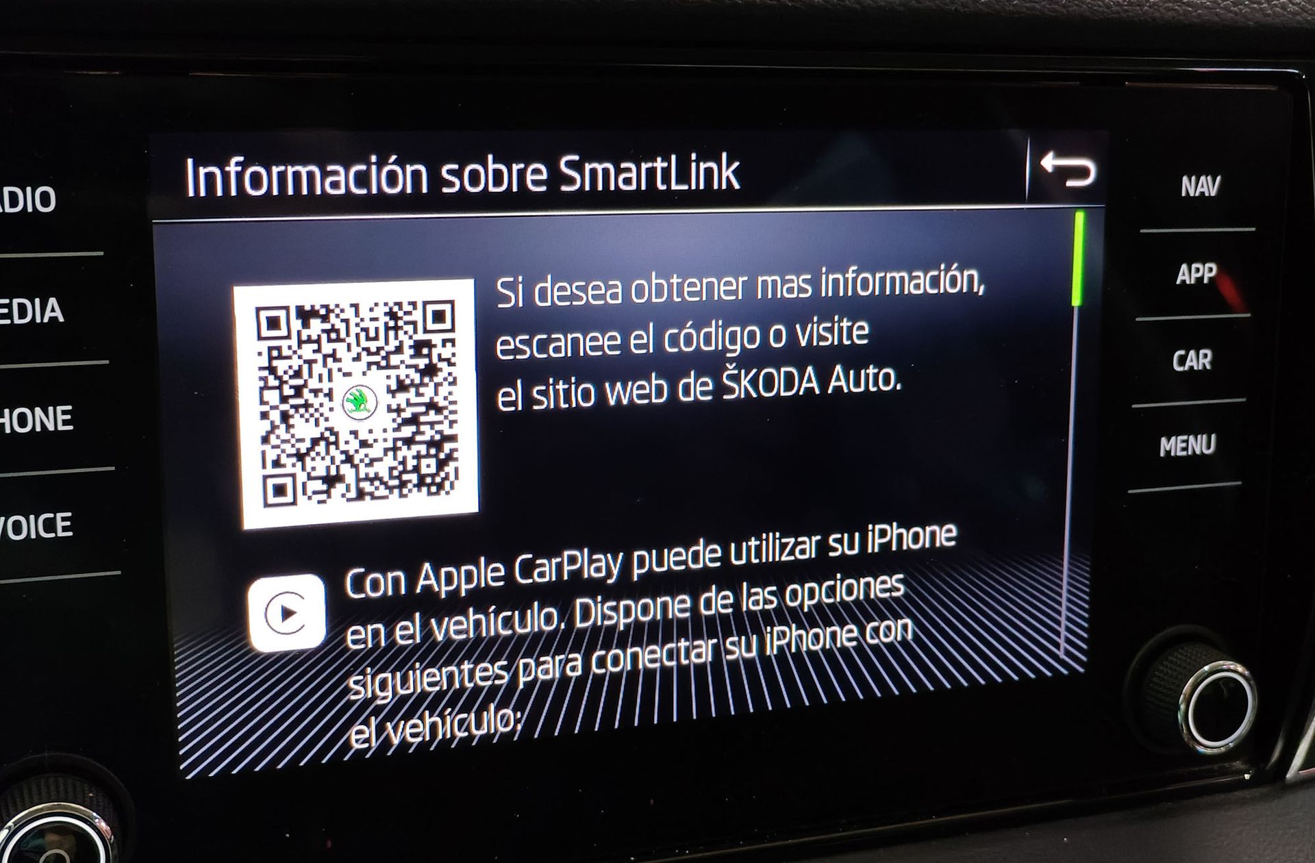 Škoda Karoq 1.5 TSI ACT Ambition DSG - foto 7