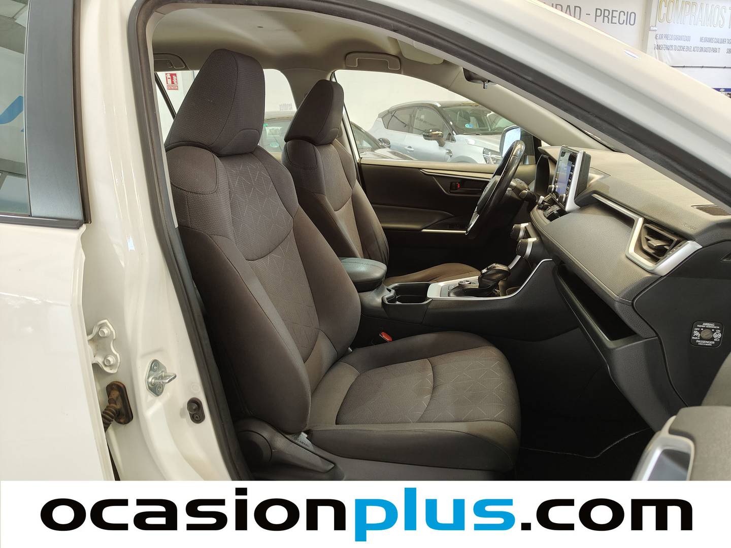 Foto Toyota Rav4 Toyota Rav4 220H Business 4WD (222 CV)