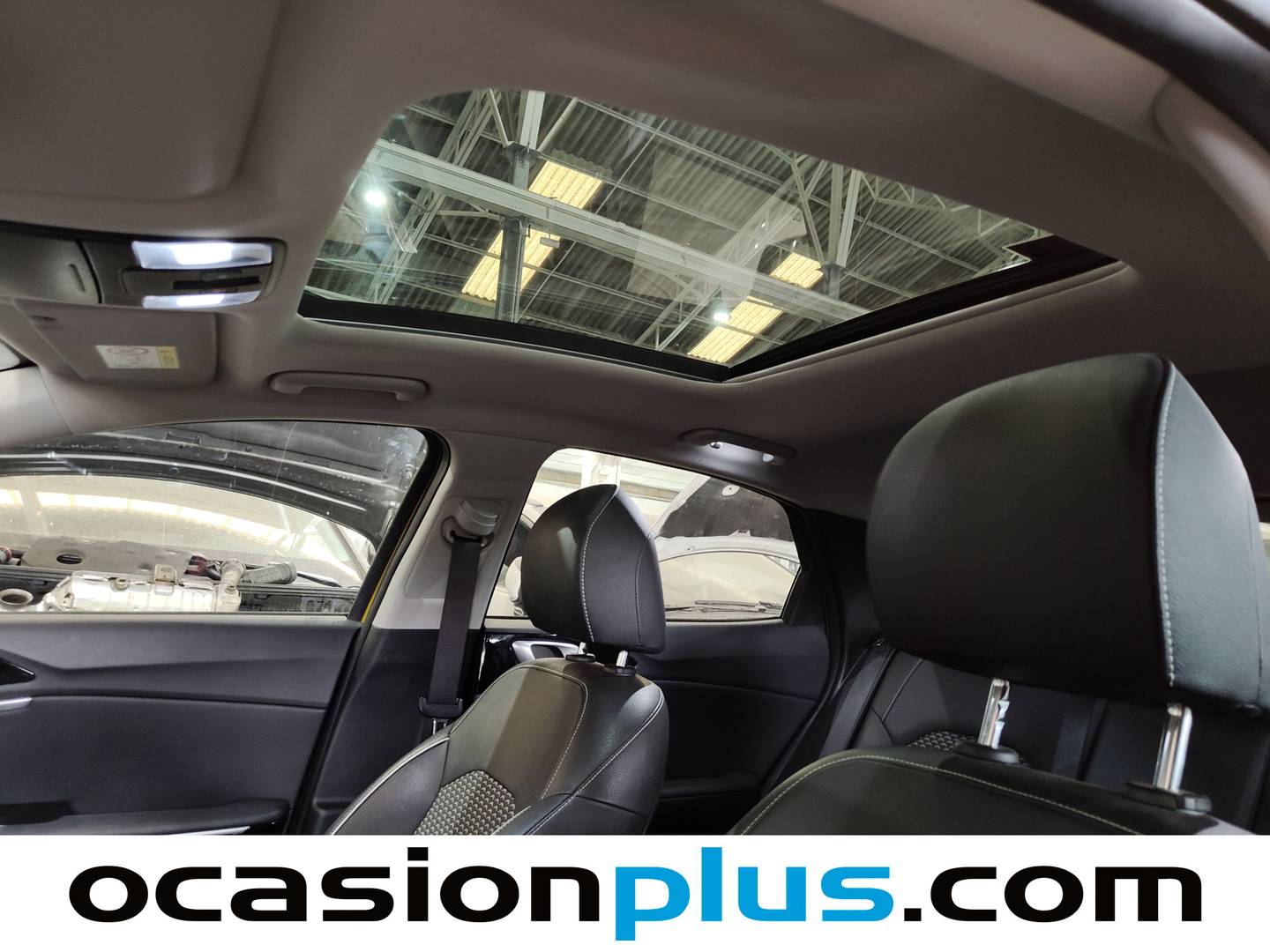 Extras y acabados del KIA XCeed KIA XCeed 1.5 MHEV iMT Emotion (160 CV)