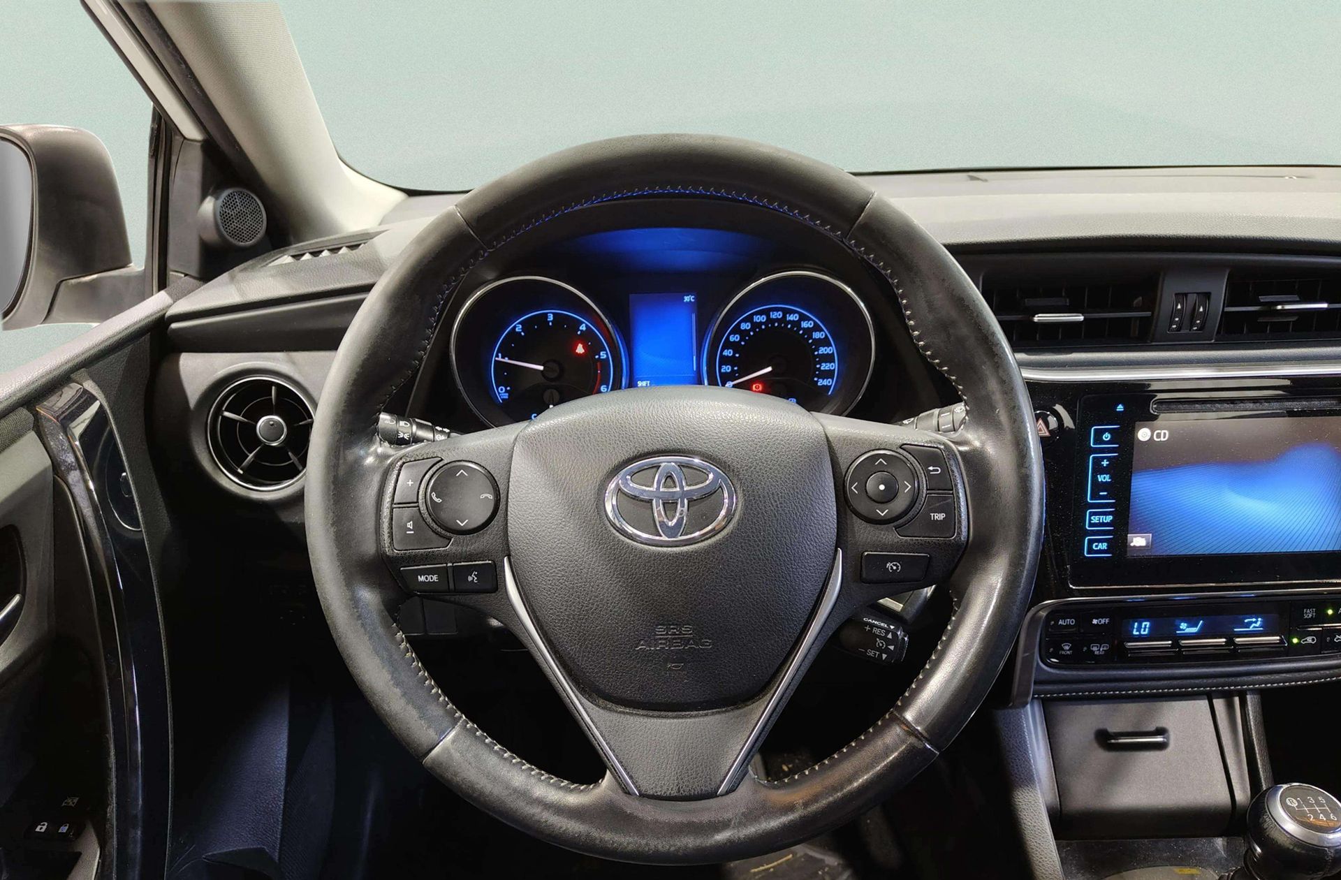 Toyota Auris 1.4 90 D Active - foto 19