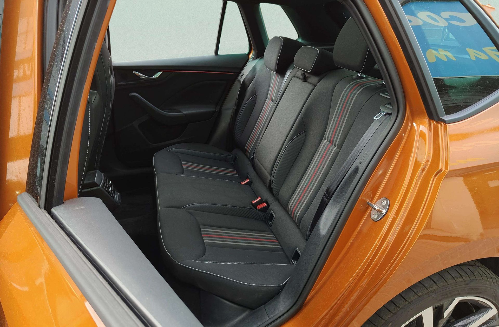 Škoda Kamiq 1.5 TSI Montecarlo DSG - foto 14