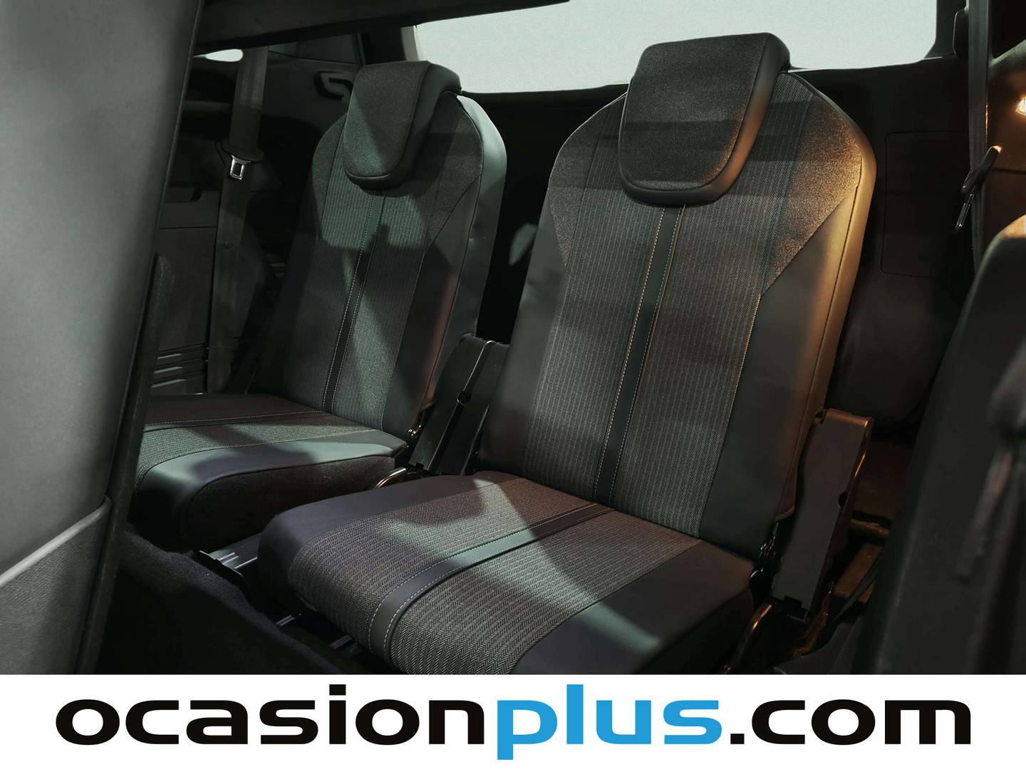 Foto Peugeot 5008 Peugeot 5008 PureTech 130 S&S Allure EAT8 (130 CV) 7 Plazas