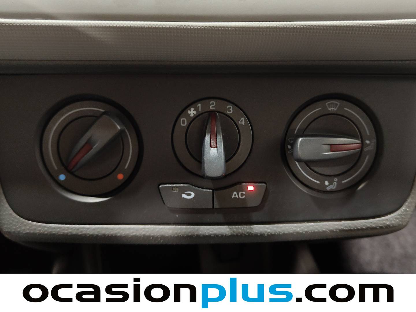 Extras y acabados del Seat Ibiza Seat Ibiza 1.2 Reference (70 CV)