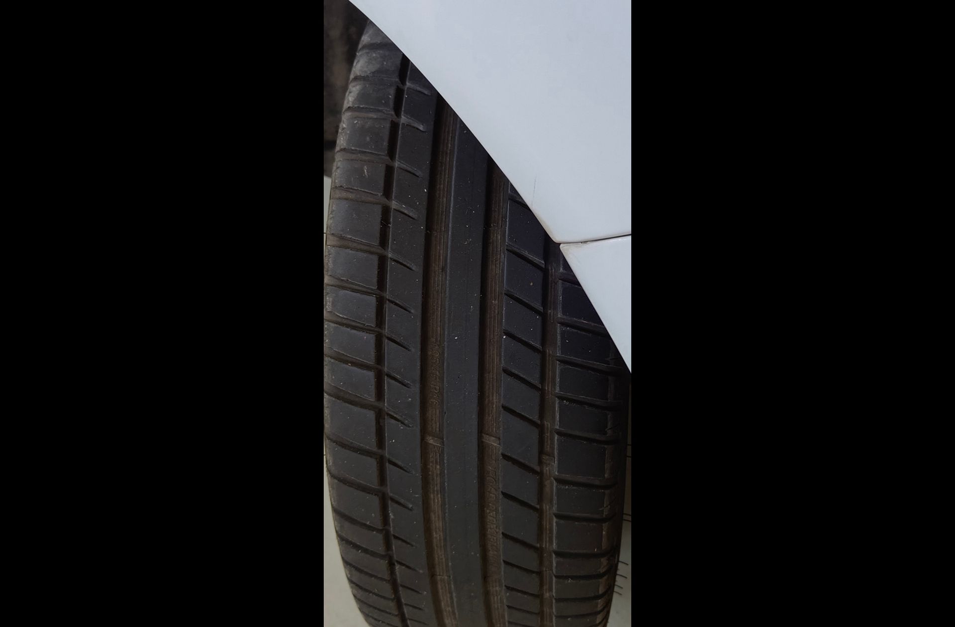 Ford Fiesta 1.4 Titanium - foto 28