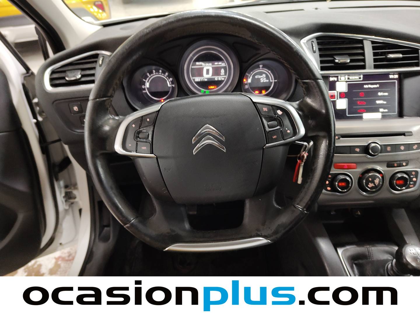 Equipamiento del Citroën C4 Citroën C4 PureTech 130 Exclusive (130 CV)