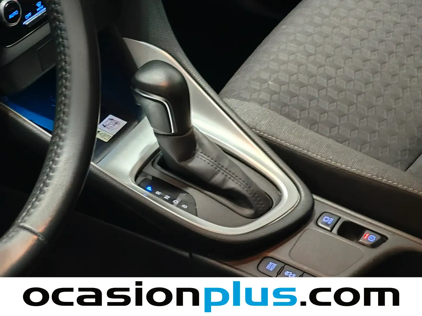 Foto Toyota Yaris Toyota Yaris 120H Business Plus (116 CV)