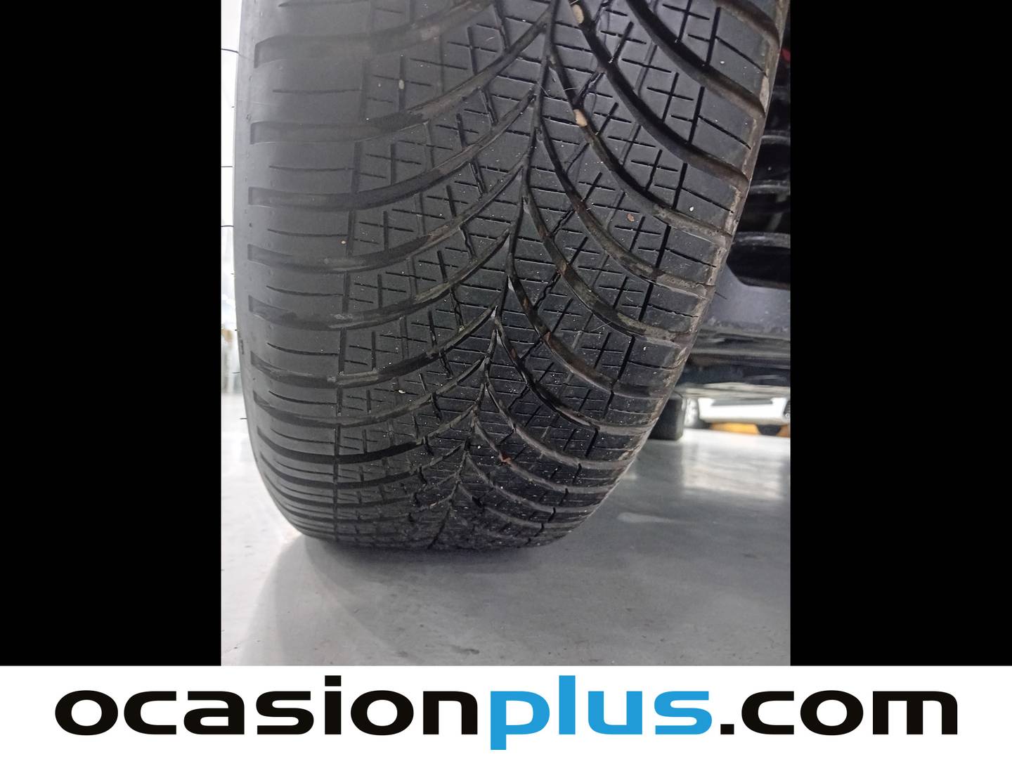 Foto Peugeot 2008 Peugeot 2008 Allure Hybrid eDCS6 (136 CV)