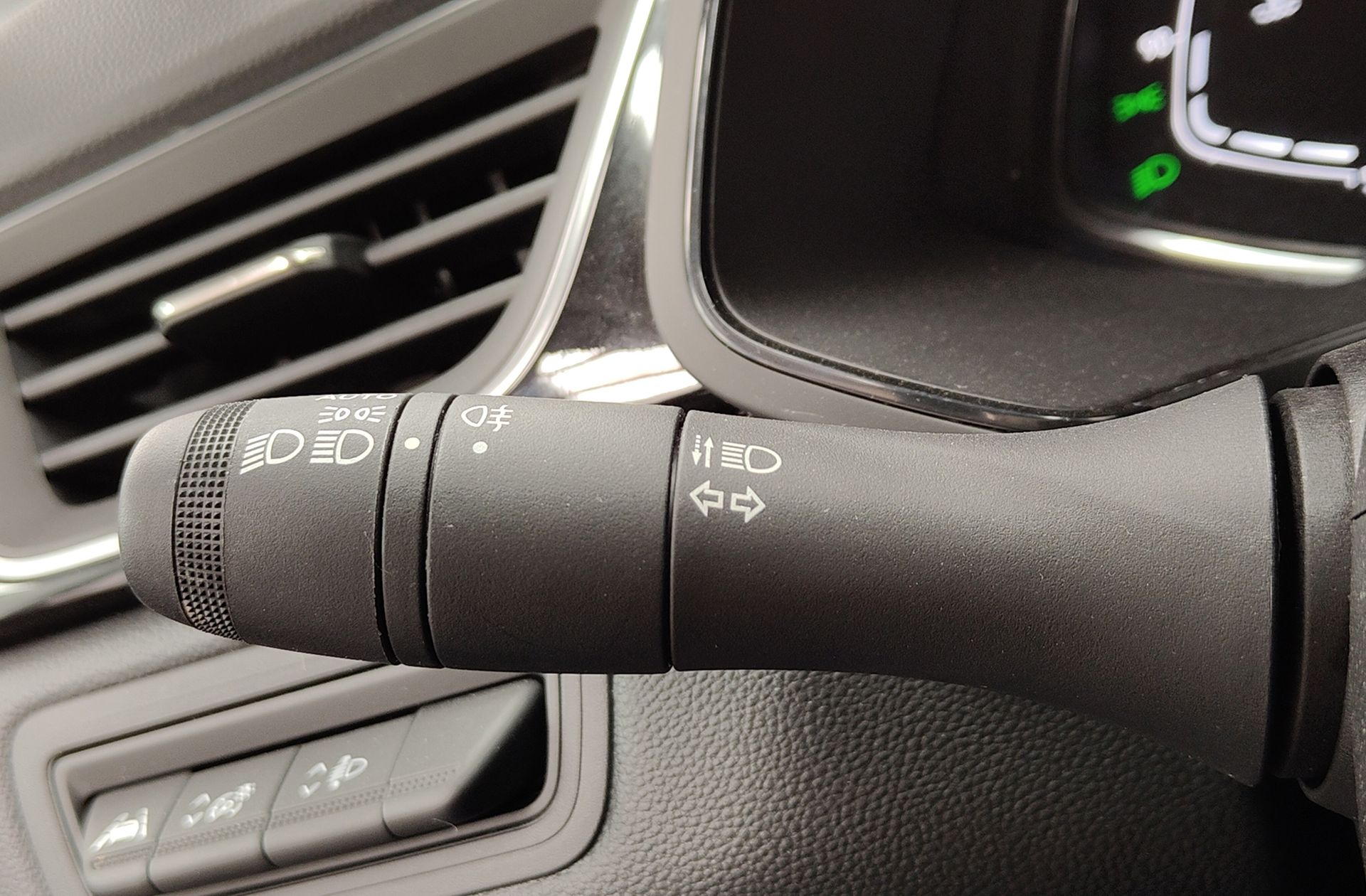 Mitsubishi ASX 130T MHEV Kaiteki - foto 24
