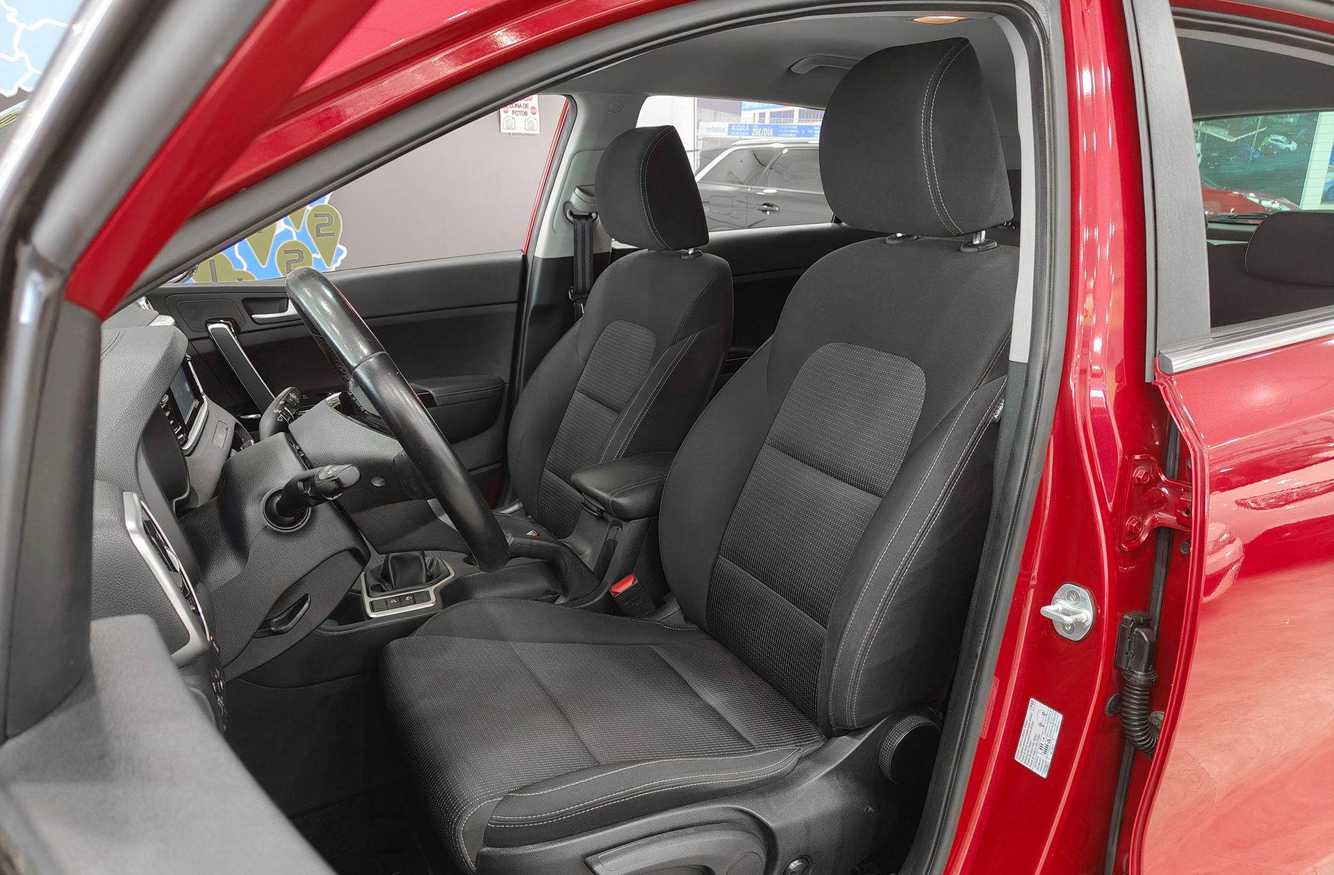 Kia Sportage 1.6 GDi Drive Plus 4x2 - foto 11