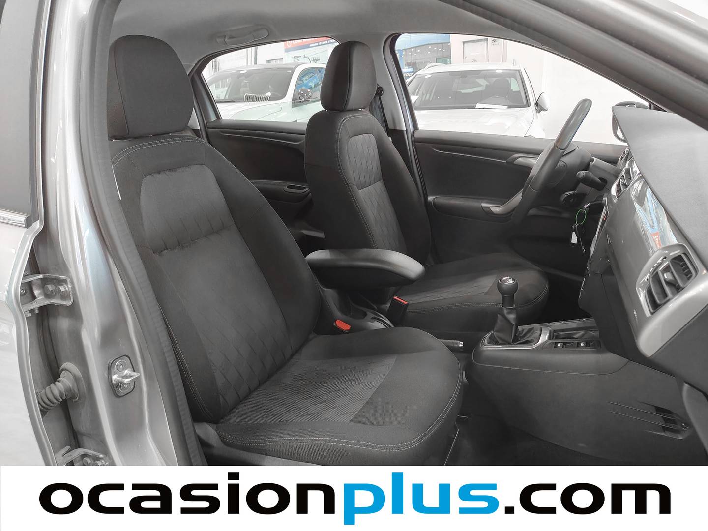 Foto Citroën C-Elysée Citroen C-Elysee PureTech 82 Shine (82 CV)