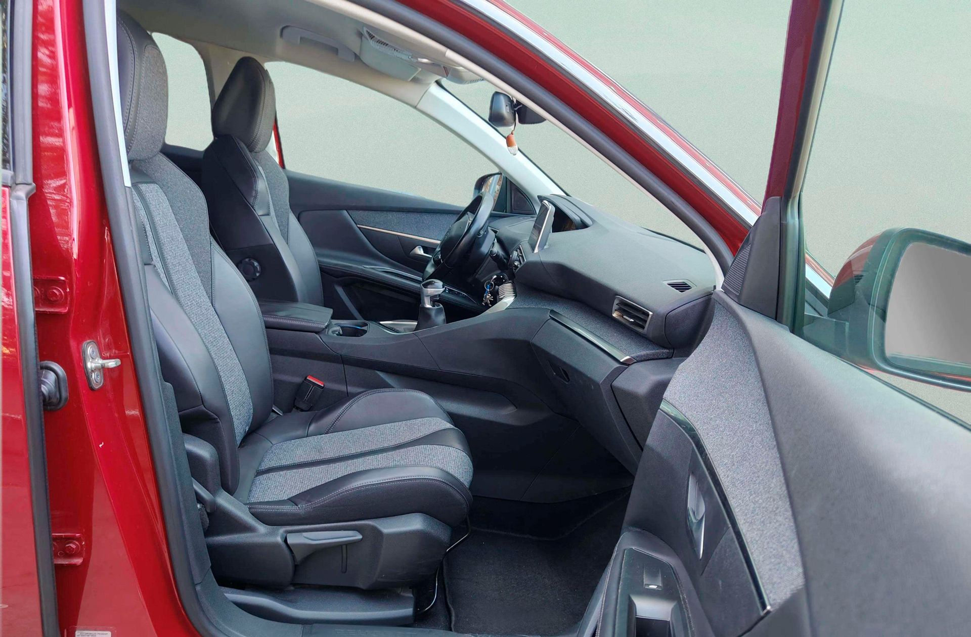 Peugeot 3008 BlueHDi 130 Allure - foto 18