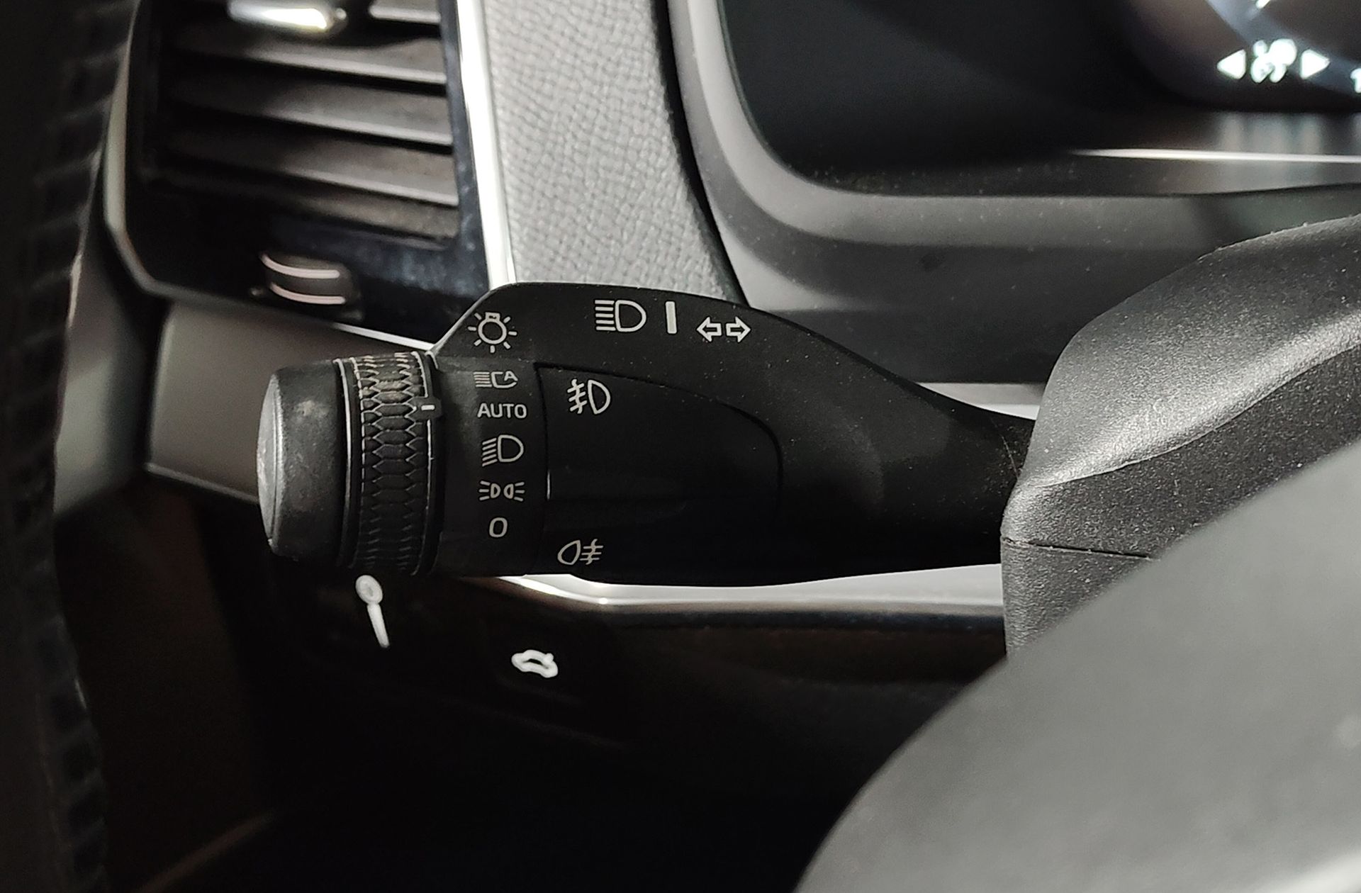 Volvo XC90 D4 Momentum 7 plazas - foto 29