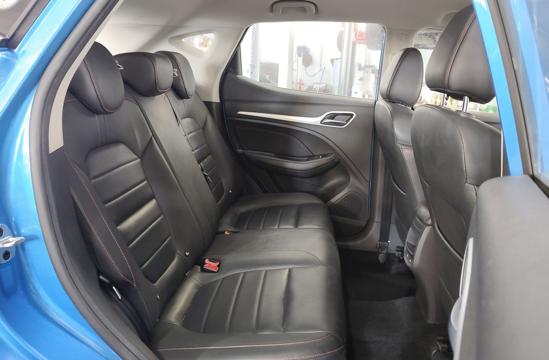 MG ZS 1.0T Luxury - foto 19