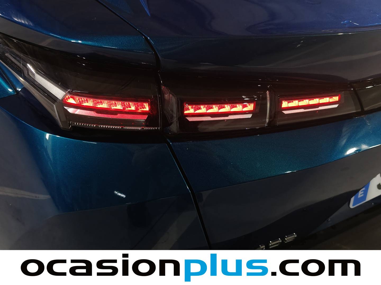 Peugeot 408 Peugeot 408 Allure Hybrid eDCS6 (136 CV) km 0