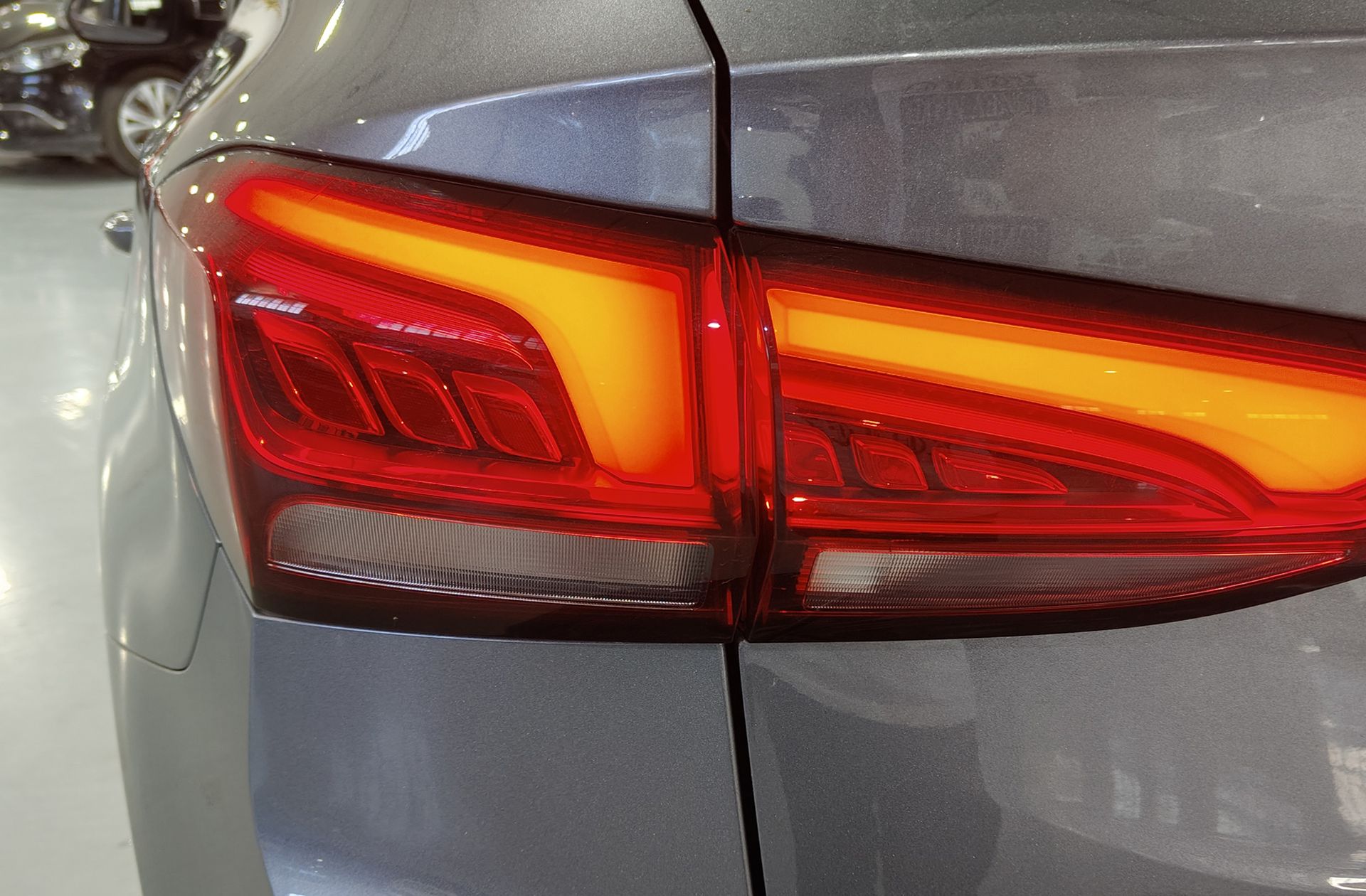 MG ZS 1.5 Hybrid+ Luxury - foto 18