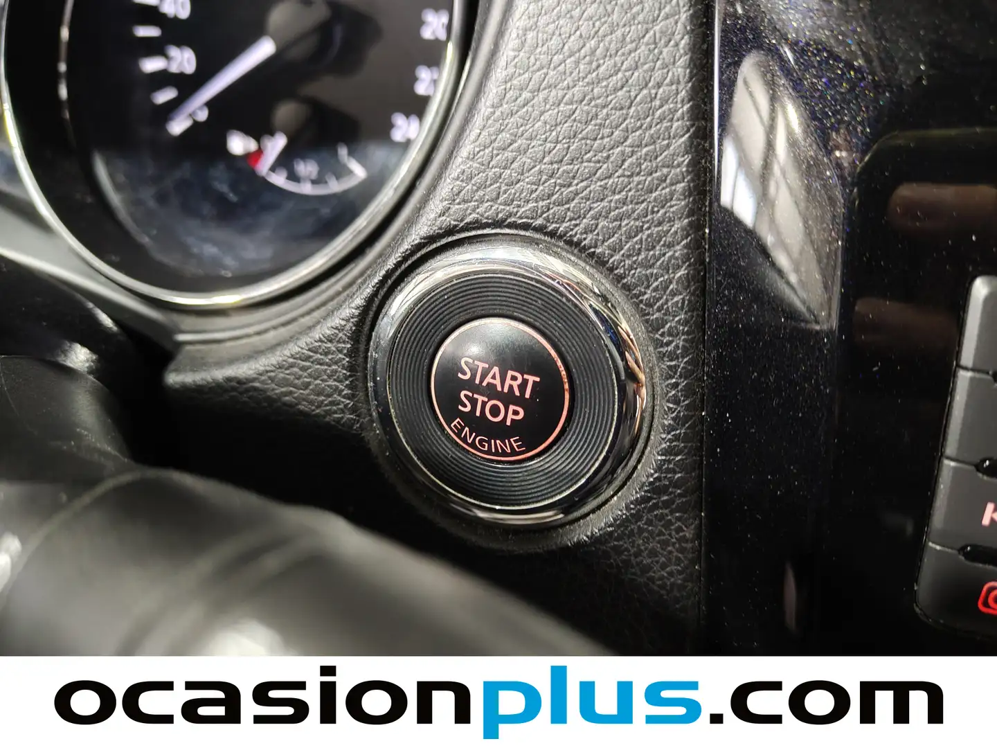 Foto Nissan QASHQAI Nissan Qashqai DIG-T 115 N-Connecta 4x2 (115 CV)