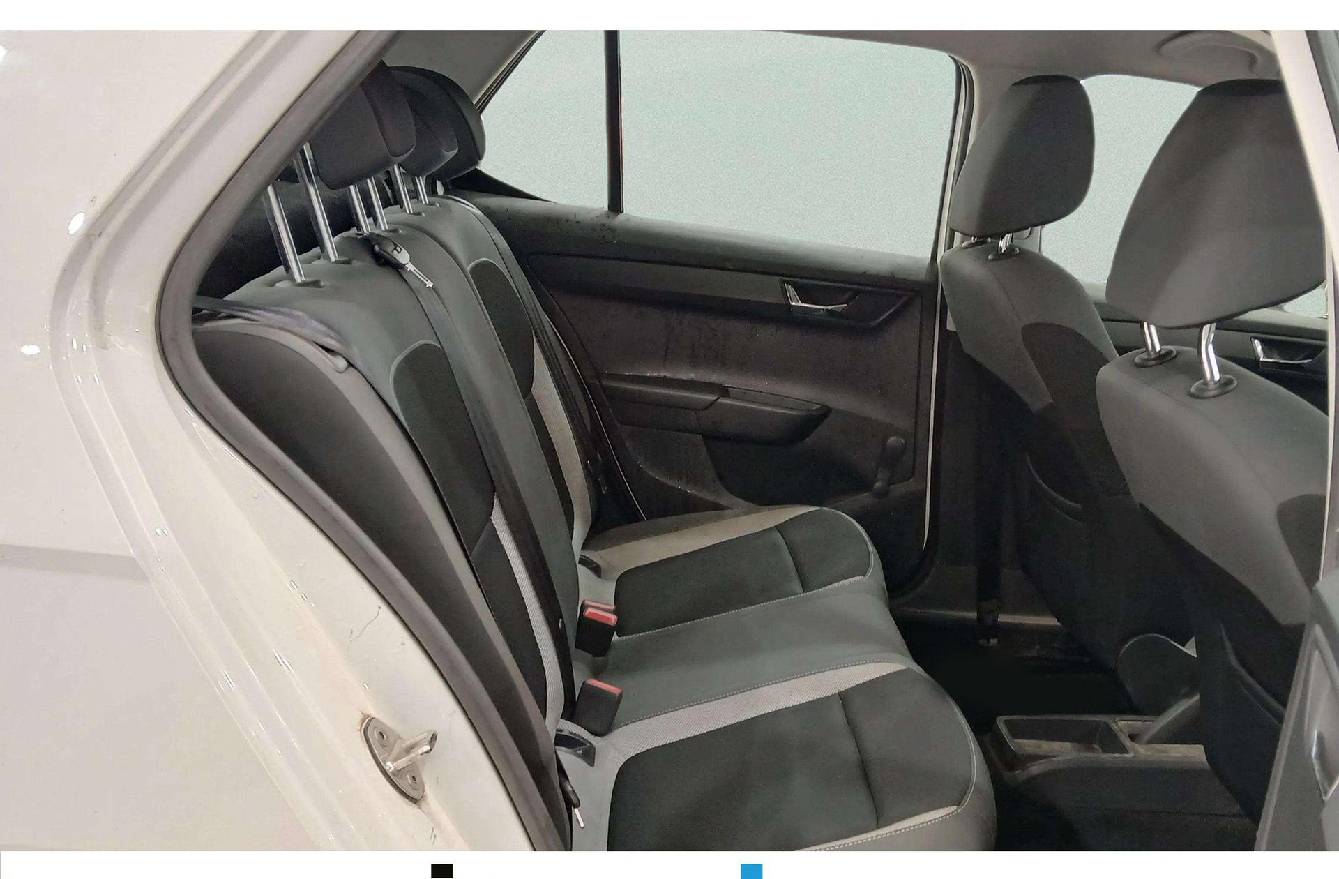 Škoda Fabia 1.4 TDI Business - foto 14