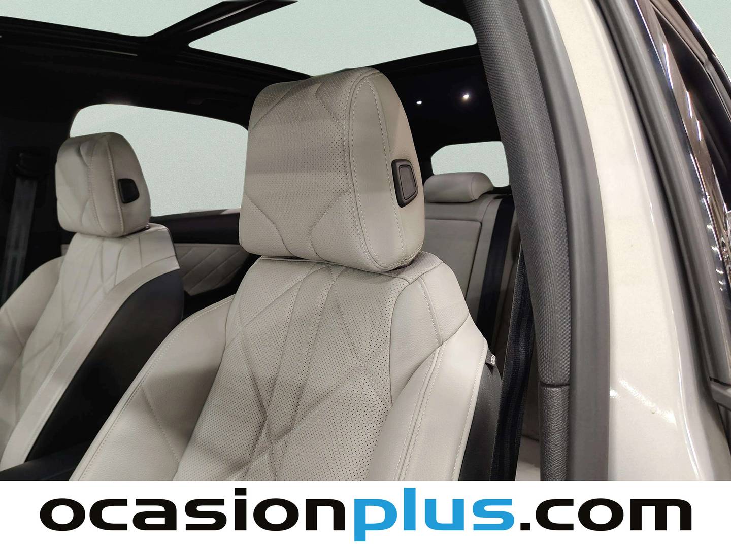 Equipamiento del DS DS 7 Crossback E-Tense DS DS7 Crossback E-Tense 300 Grand Chic 4WD Auto (300 CV)
