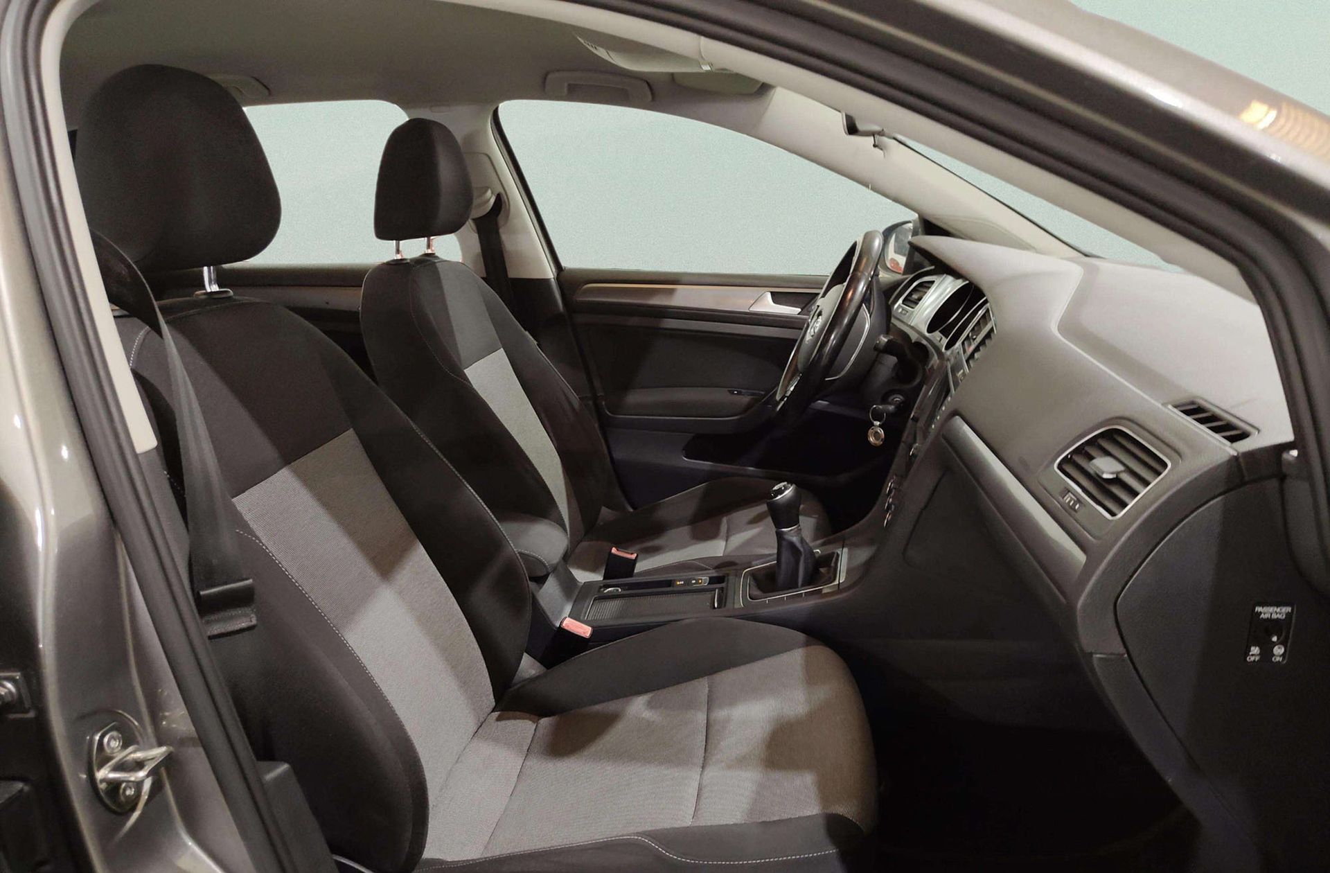 Volkswagen Golf Business 1.6 TDI BMT - foto 14