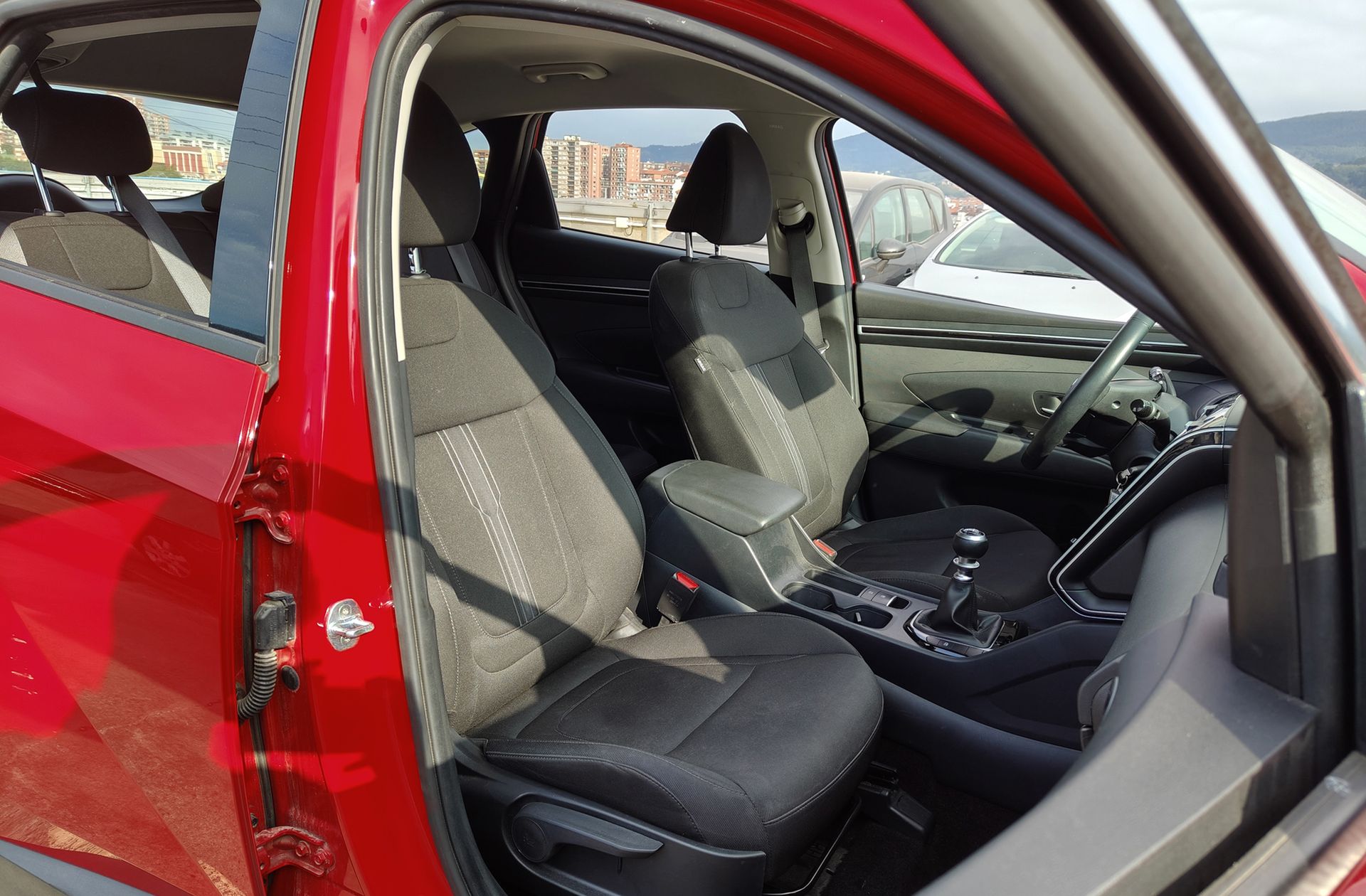 Hyundai Tucson 1.6 CRDi Maxx - foto 17