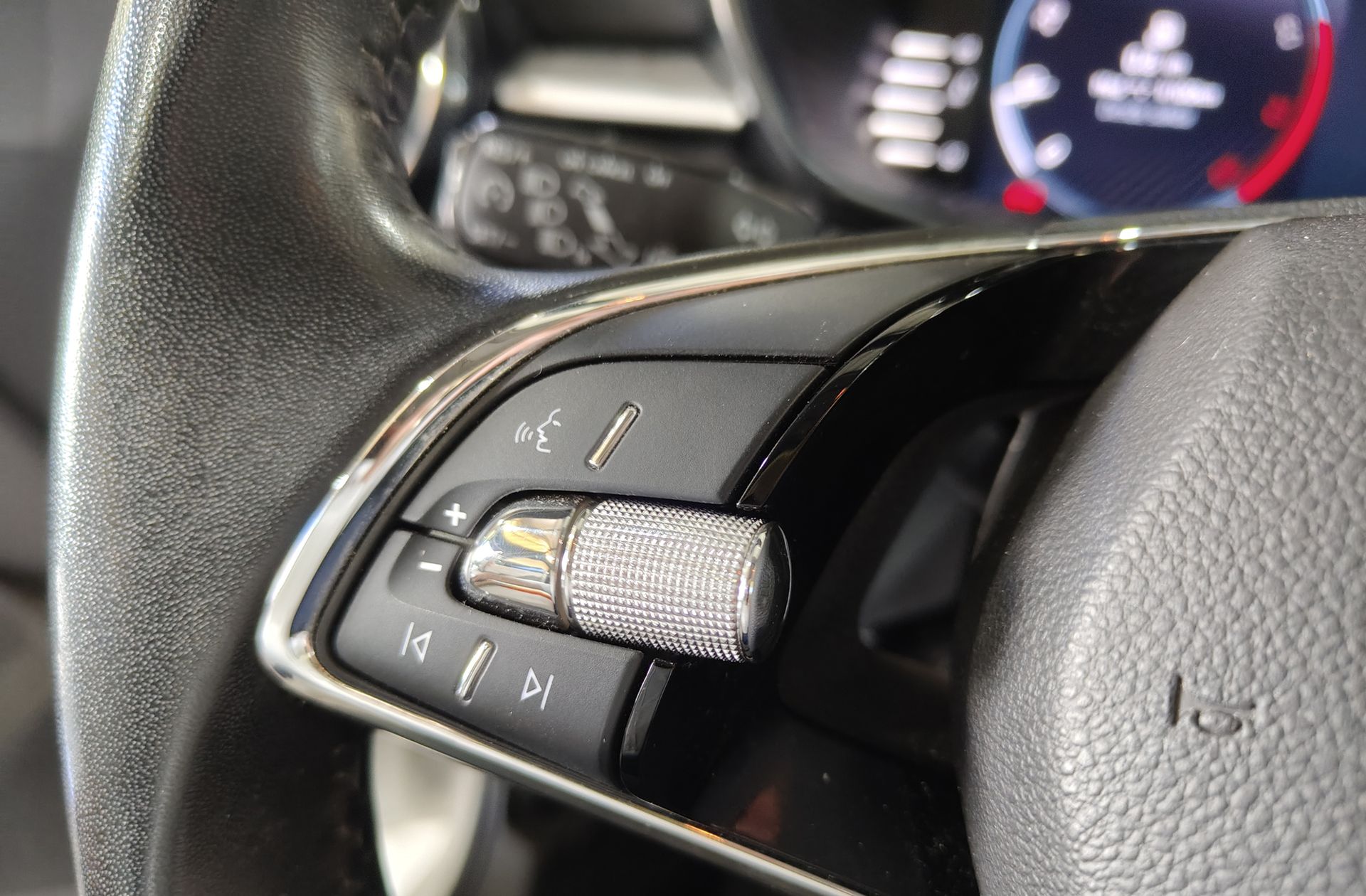 Škoda Fabia 1.0 TSI Ambition - foto 23
