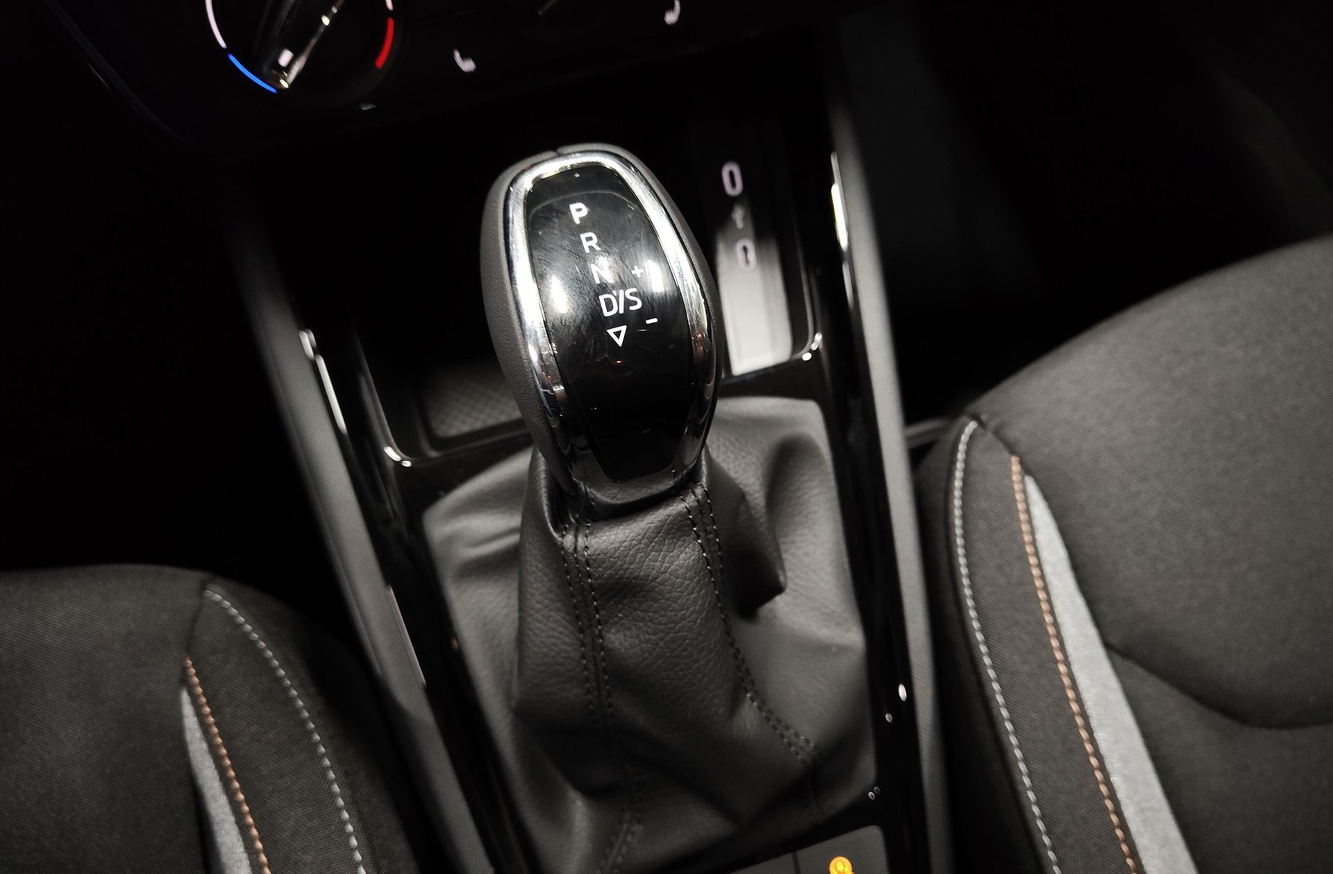Škoda Kamiq 1.0 TSI Selection DSG - foto 5