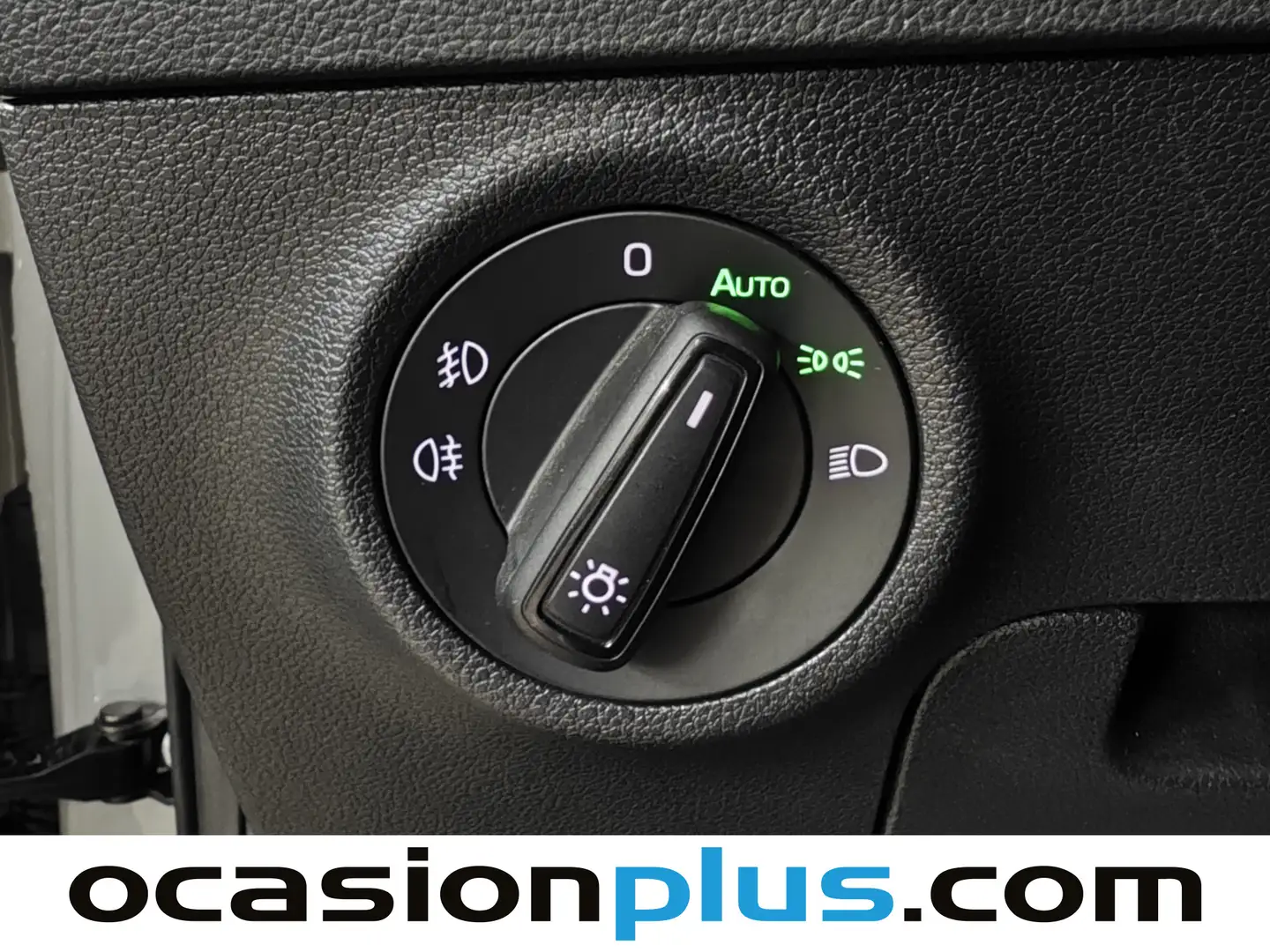 Foto Skoda Karoq Skoda Karoq 1.5 TSI ACT Ambition DSG (150 CV)