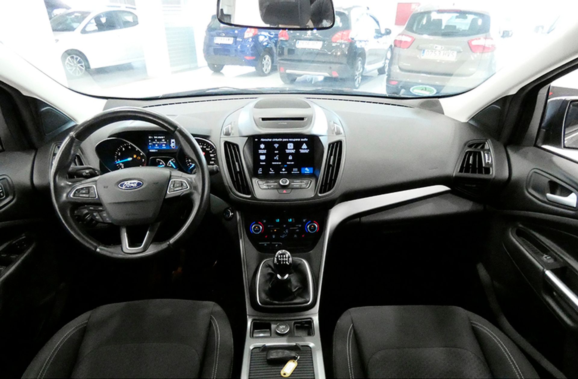 Ford Kuga 1.5 EcoBoost Trend 4x2 - foto 14
