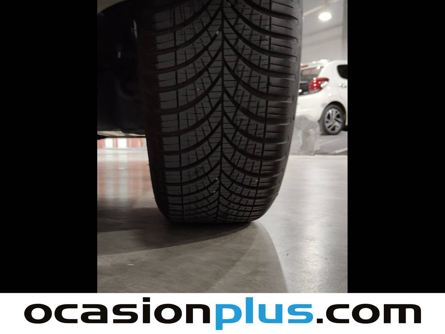 Peugeot 2008 Peugeot 2008 Allure Hybrid eDCS6  (136 CV) seminuevo
