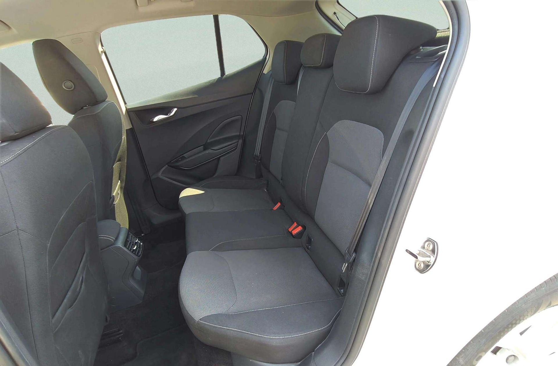 Škoda Fabia 1.0 TSI Selection - foto 11