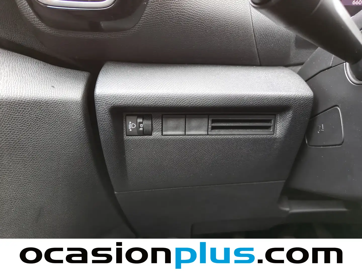 Foto Citroën C4 Citroen C4 PureTech 130 S&S Plus (131 CV)