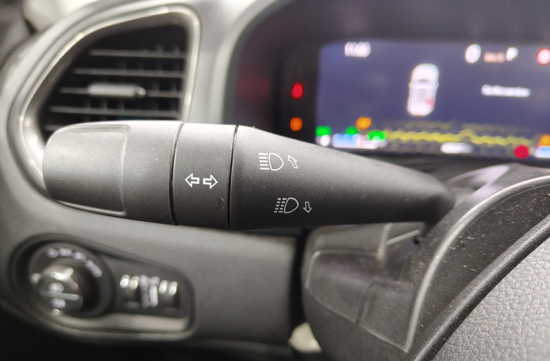 Jeep Renegade eHybrid 1.5 Limited ATX - foto 27